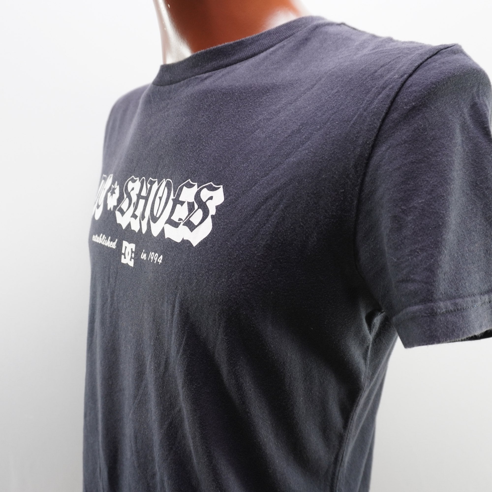 Camiseta de Manga Corta DC Shies para Hombre - Negra, S, Usada en Muy Buen Estado