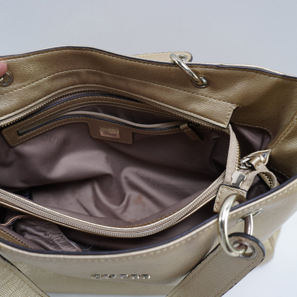 Bolso Baguette Guess para Mujer Usado - Dorado, Muy Buen Estado