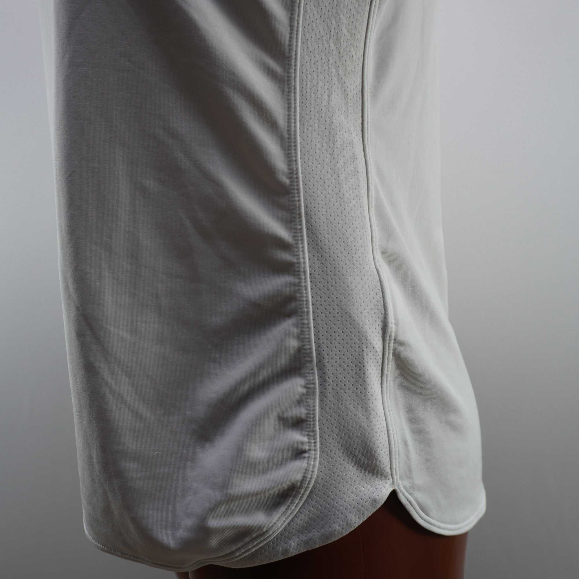 Camiseta de Manga Corta Wilson para Mujer - Blanco, XL, Usada en Muy Buen Estado