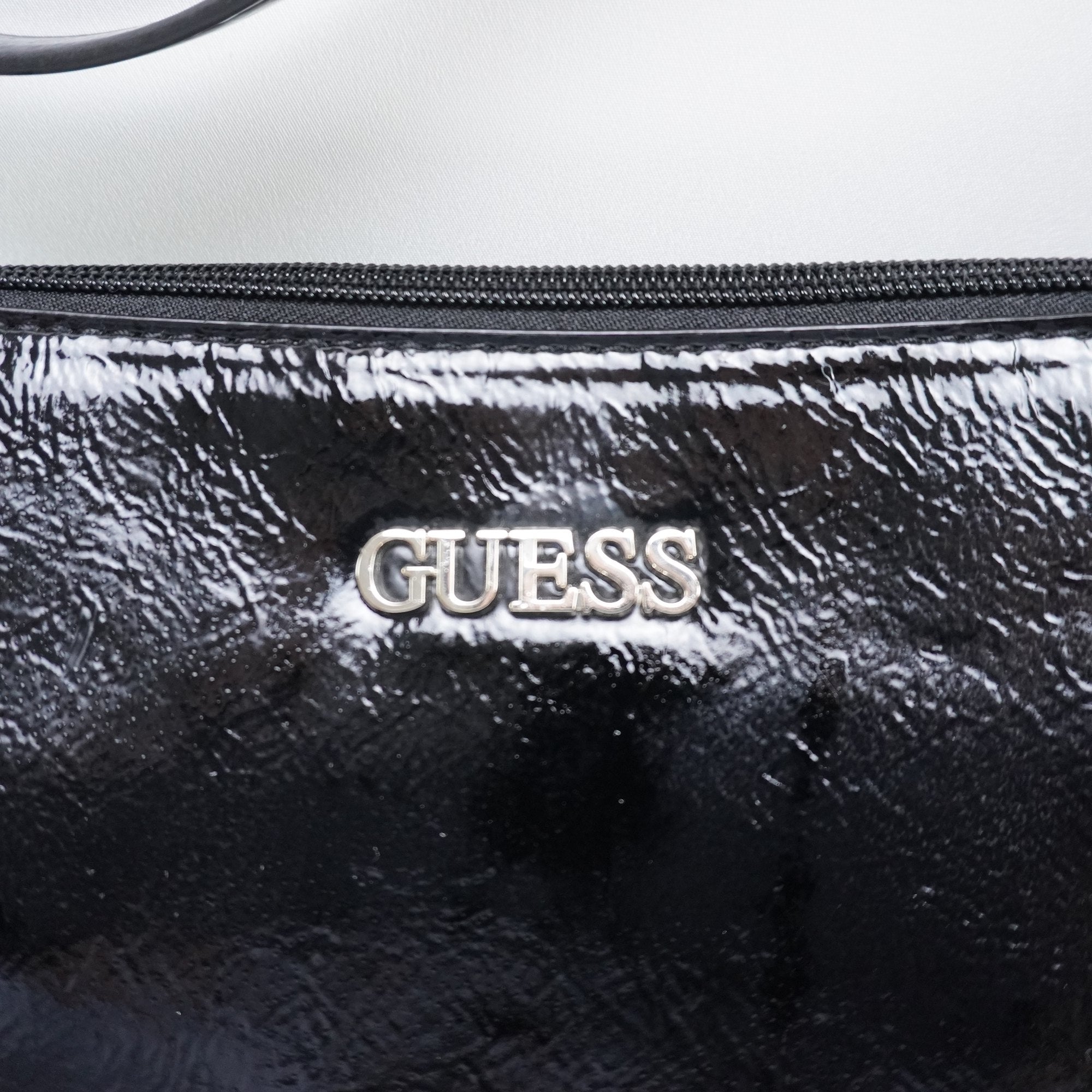 Bolso Baguette Guess para Mujer Usado - Negro