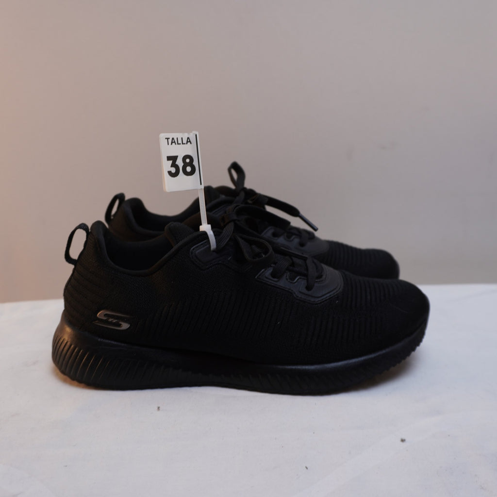 Zapatillas Skechers para Mujer Usadas - Negro, Talla 38