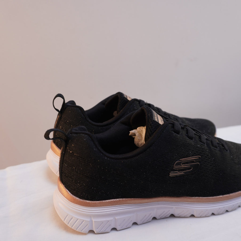 Zapatillas Skechers para Mujer Usadas - Negro, Talla 37