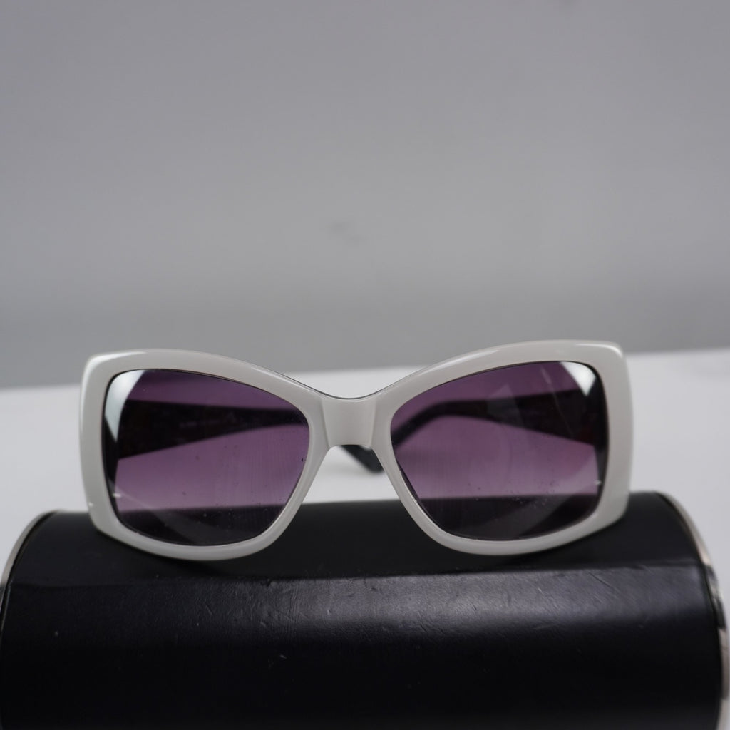 Gafas de Sol Guy Laroche para Mujer Usadas - Blancas