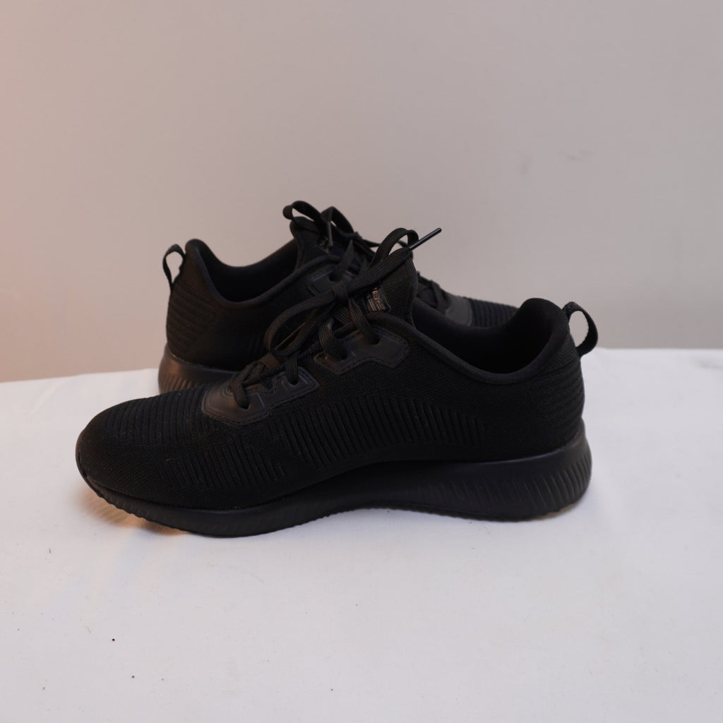 Zapatillas Skechers para Mujer Usadas - Negros, Talla 38