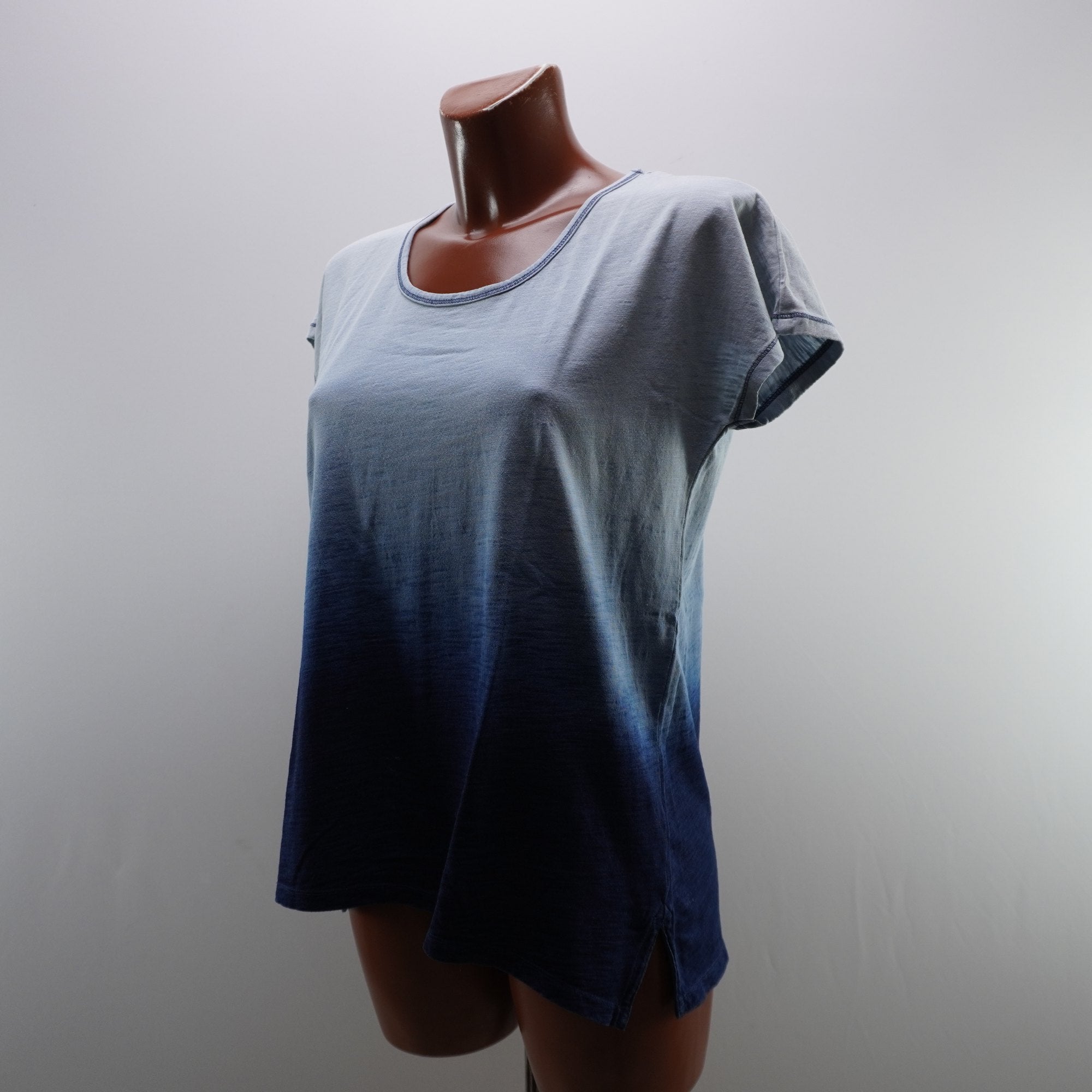 Camiseta de Manga Corta Azul para Mujer Usada - Grande (L)