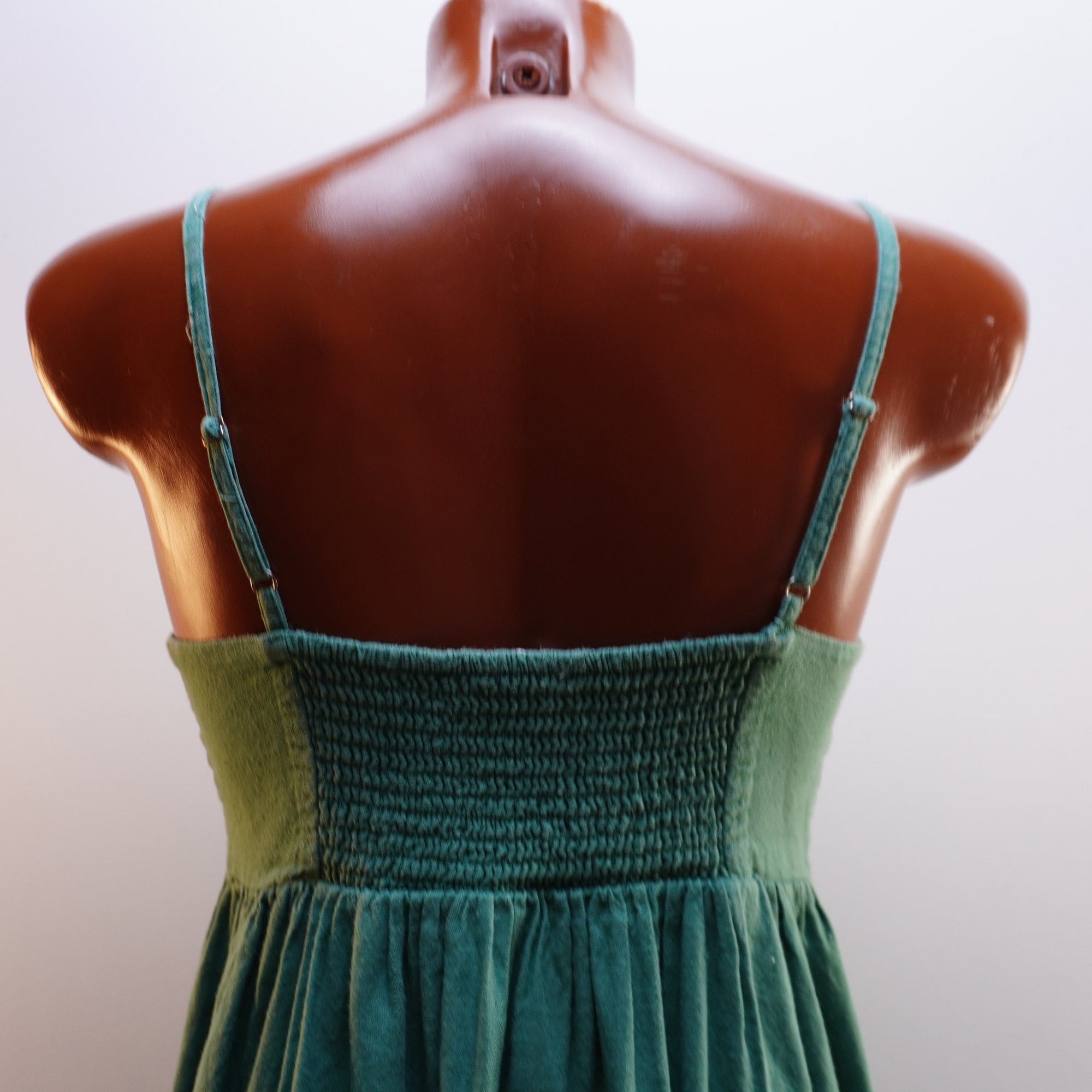 Vestido MNG para Mujer Usado - Verde, Pequeño (S)