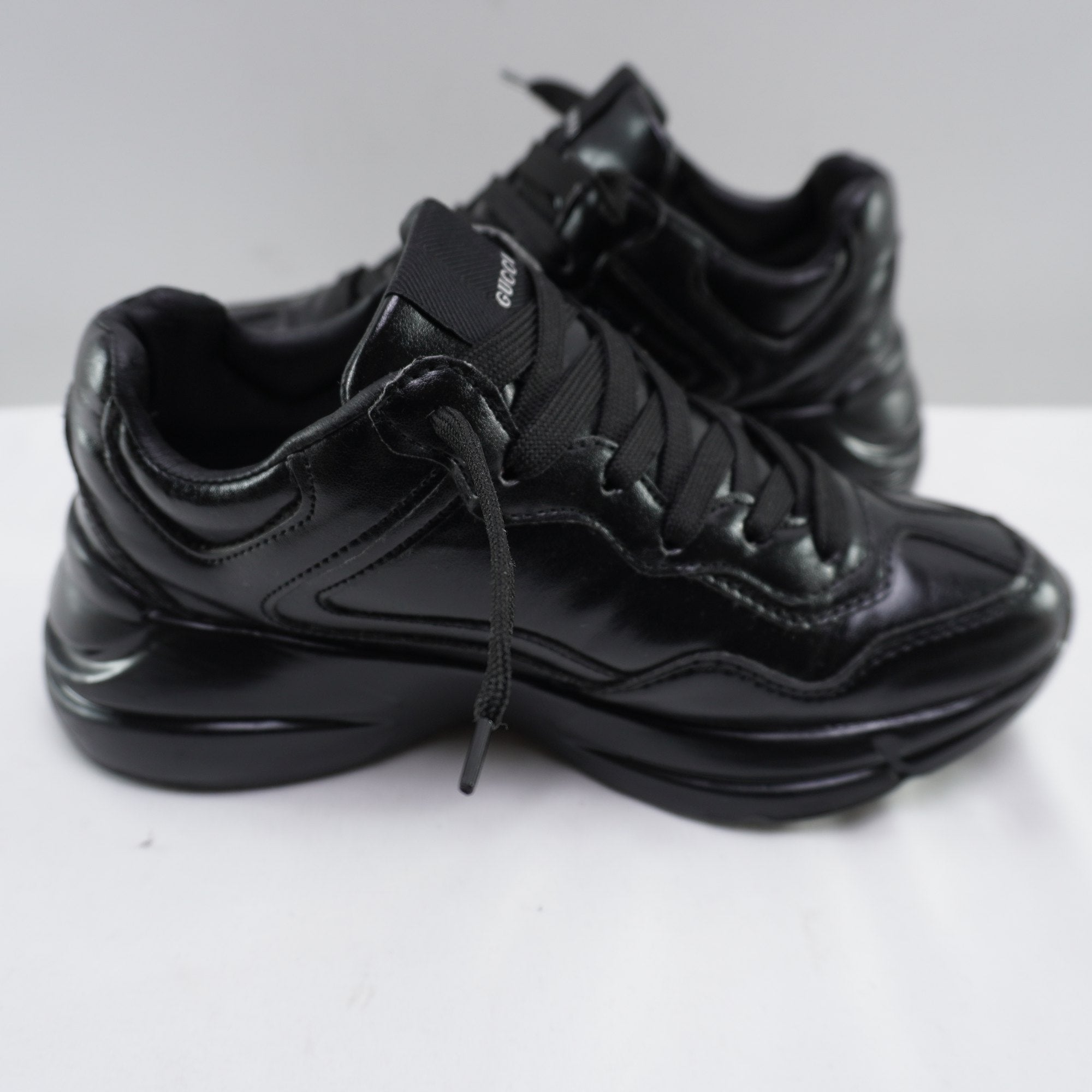 Zapatillas Gucci para Mujer Usadas - Negro, Talla 38