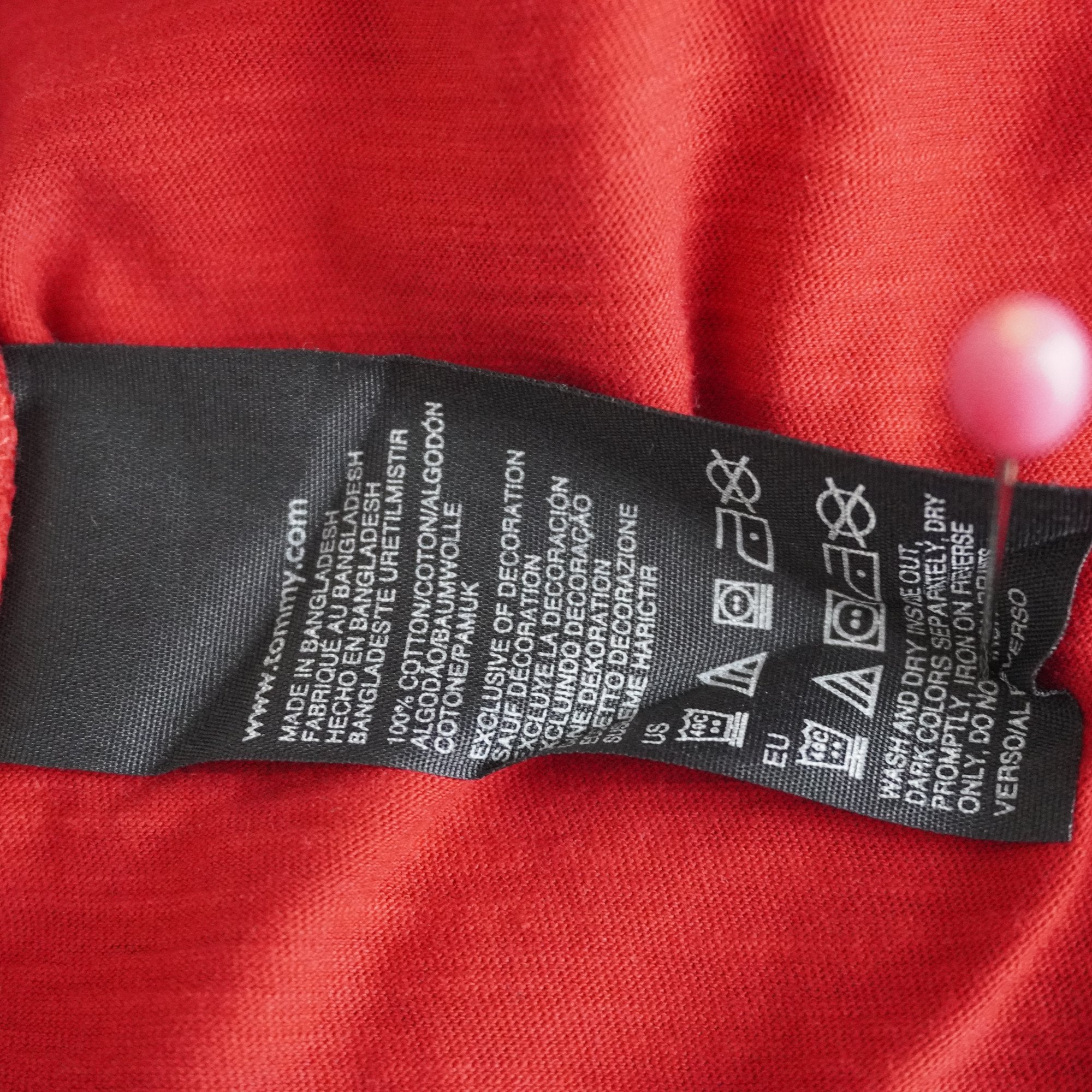 Camiseta de Manga Corta Tommy Hilfiger para Hombre - Roja, XL (Usada en Muy Buen Estado)