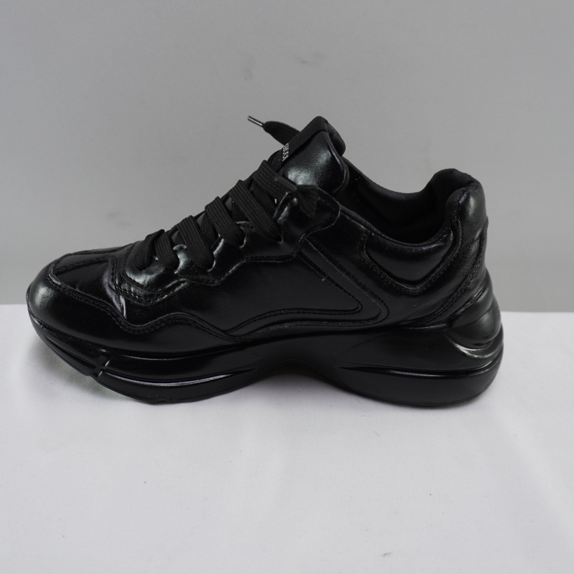 Zapatillas Gucci para Mujer Usadas - Negro, Talla 38