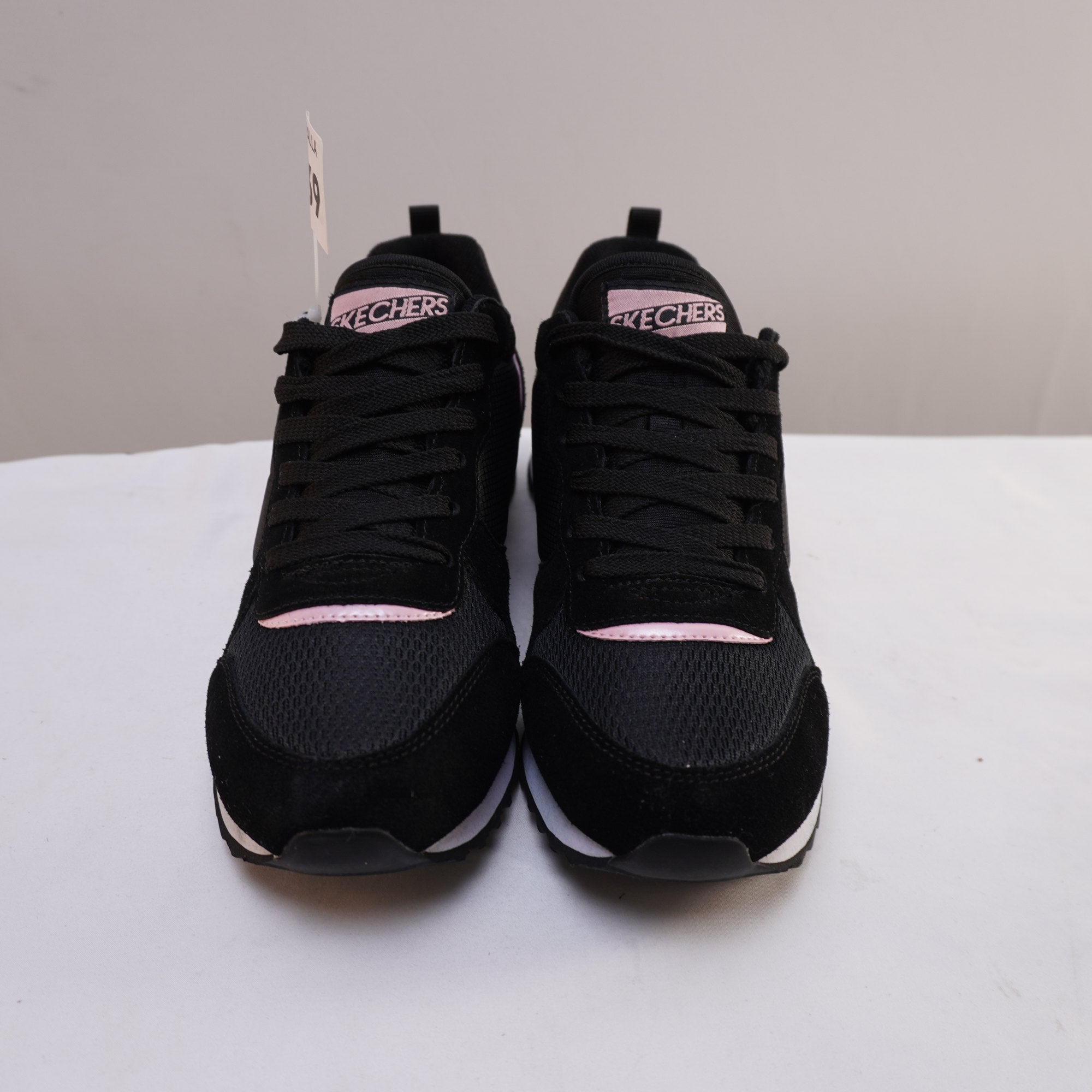 Zapatillas Skechers para Mujer Nuevas - Negros, Talla 39