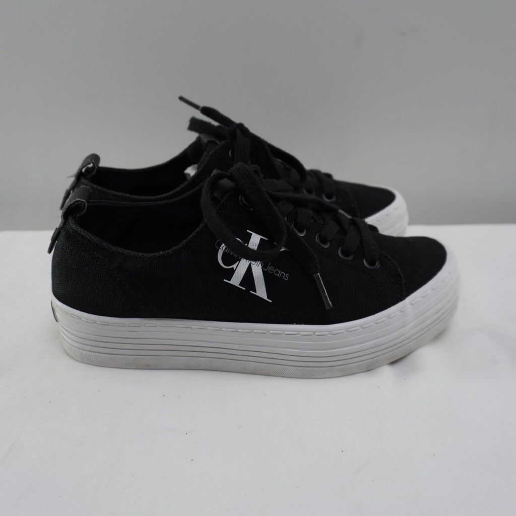 Zapatillas Calvin Klein para Mujer Usadas - Negros, Talla 38
