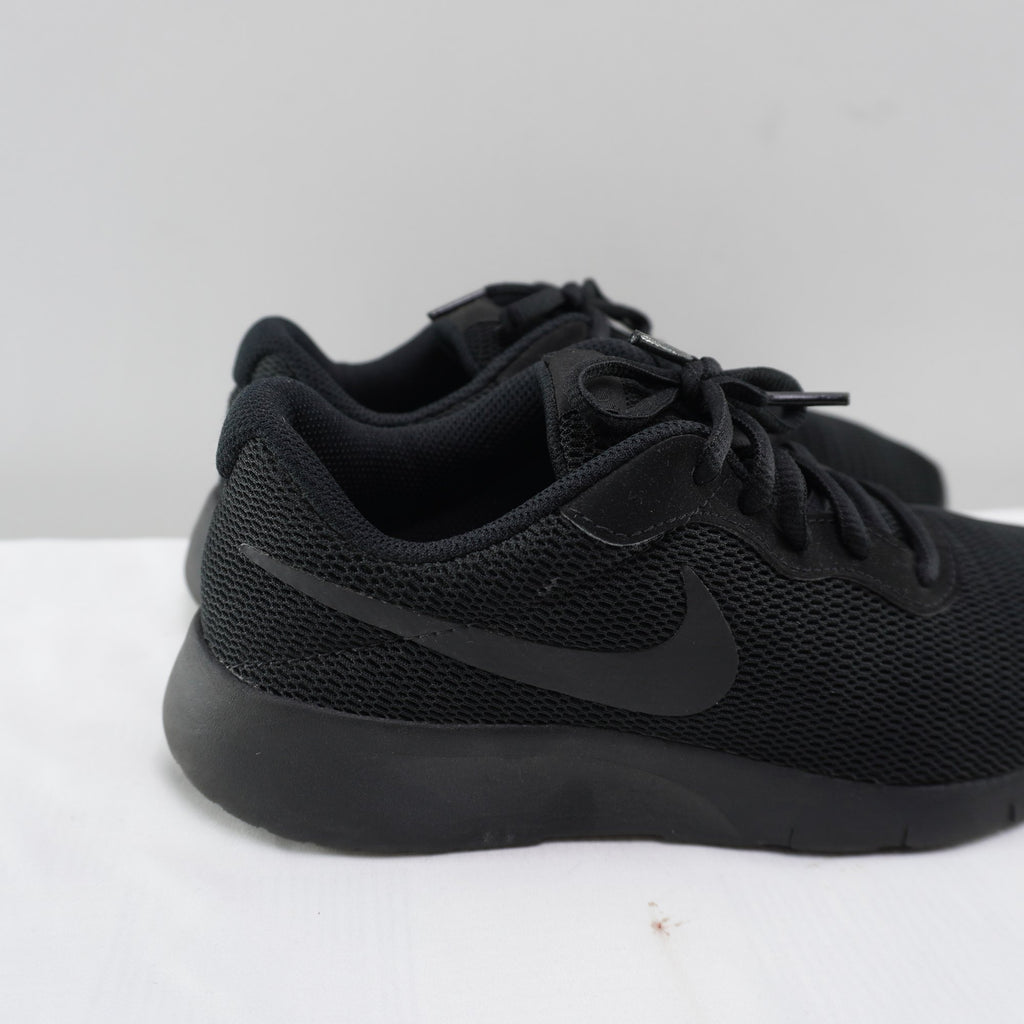 Zapatillas Nike para Mujer Usadas - Negro, Talla 38