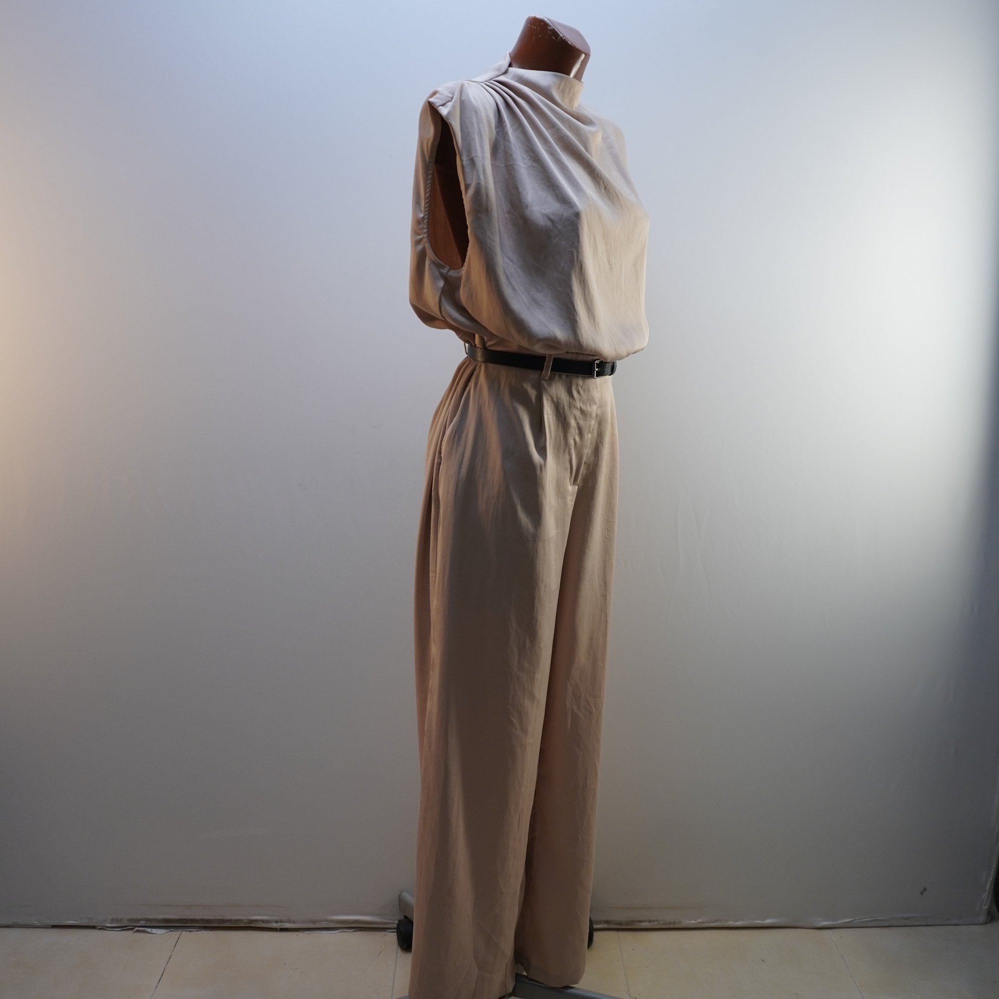 Mono Amisu para Mujer Usado - Beige, L