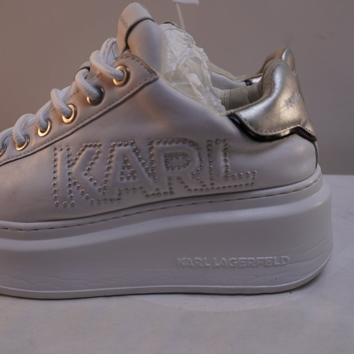 Zapatillas Karl Lagerfeld para Mujer Usadas - Blancas, Talla 36