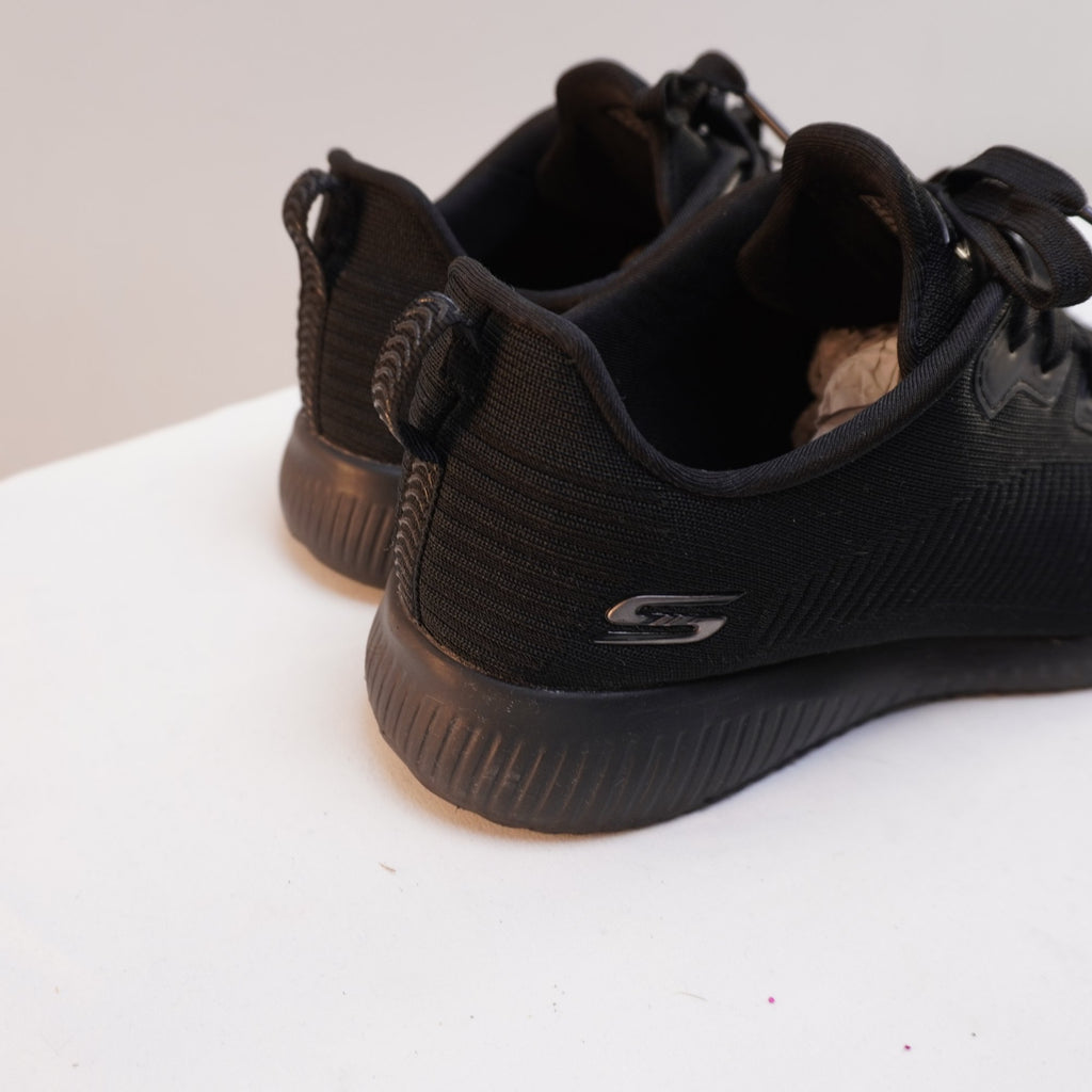 Zapatillas Skechers para Mujer Usadas - Negros, Talla 38