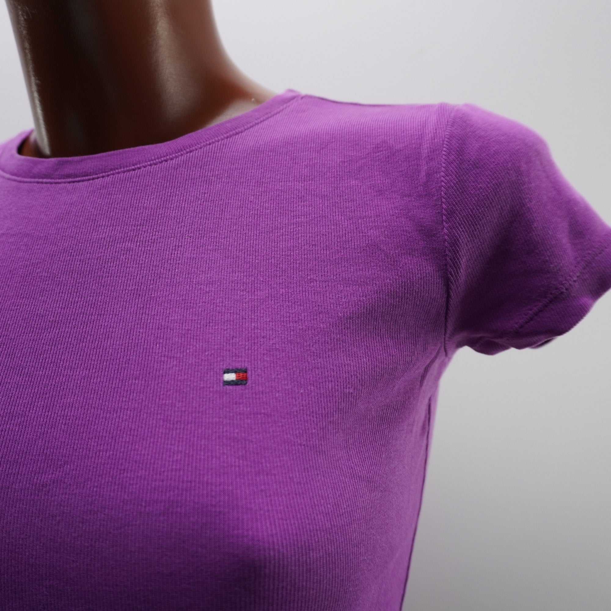 Camiseta de Manga Corta Tommy Hilfiger para Mujer Usada - Púrpura, S