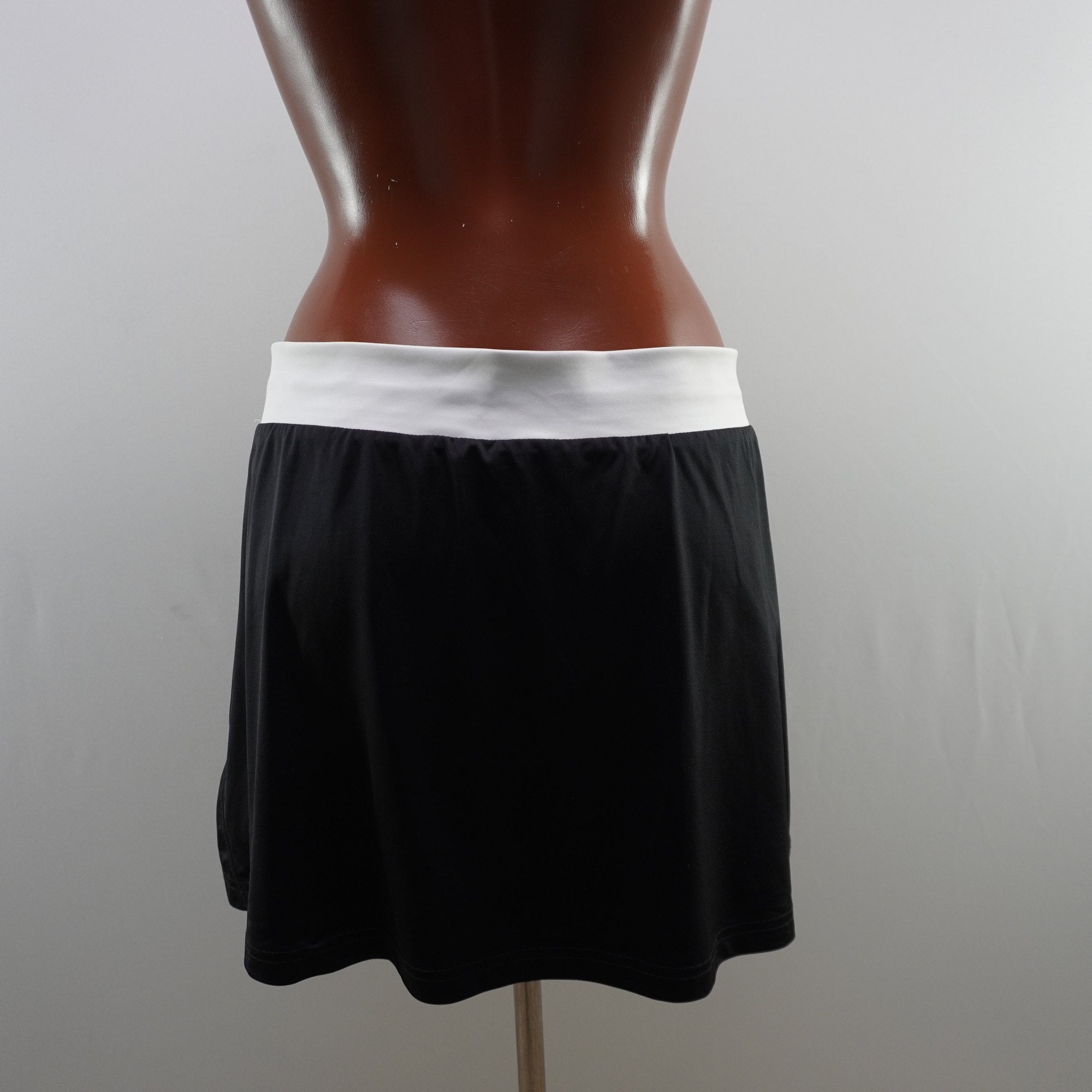 Falda Adidas para Mujer Usada - Negra, L