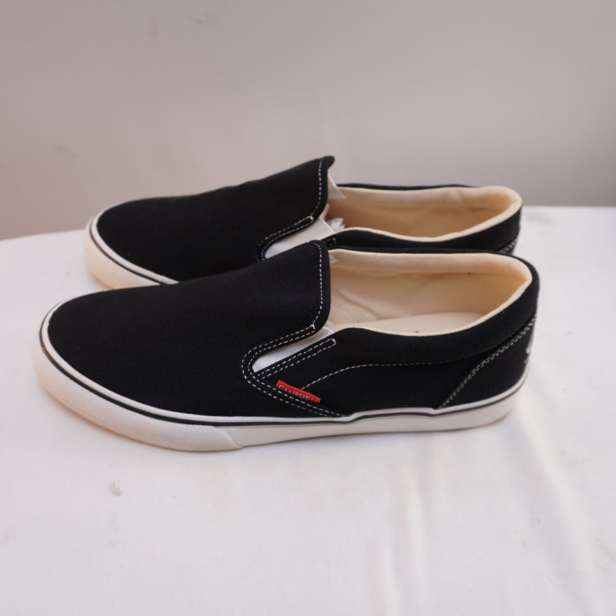 Zapatillas Citroën para Hombre Usadas - Negro, Talla 44