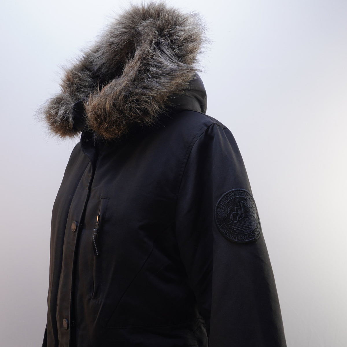 Parka Superdry para Mujer Usada - Negra, XL