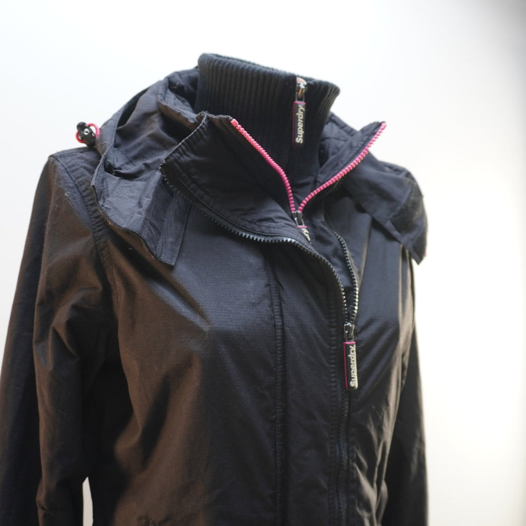 Parka Superdry para Mujer Usada - Negra, M