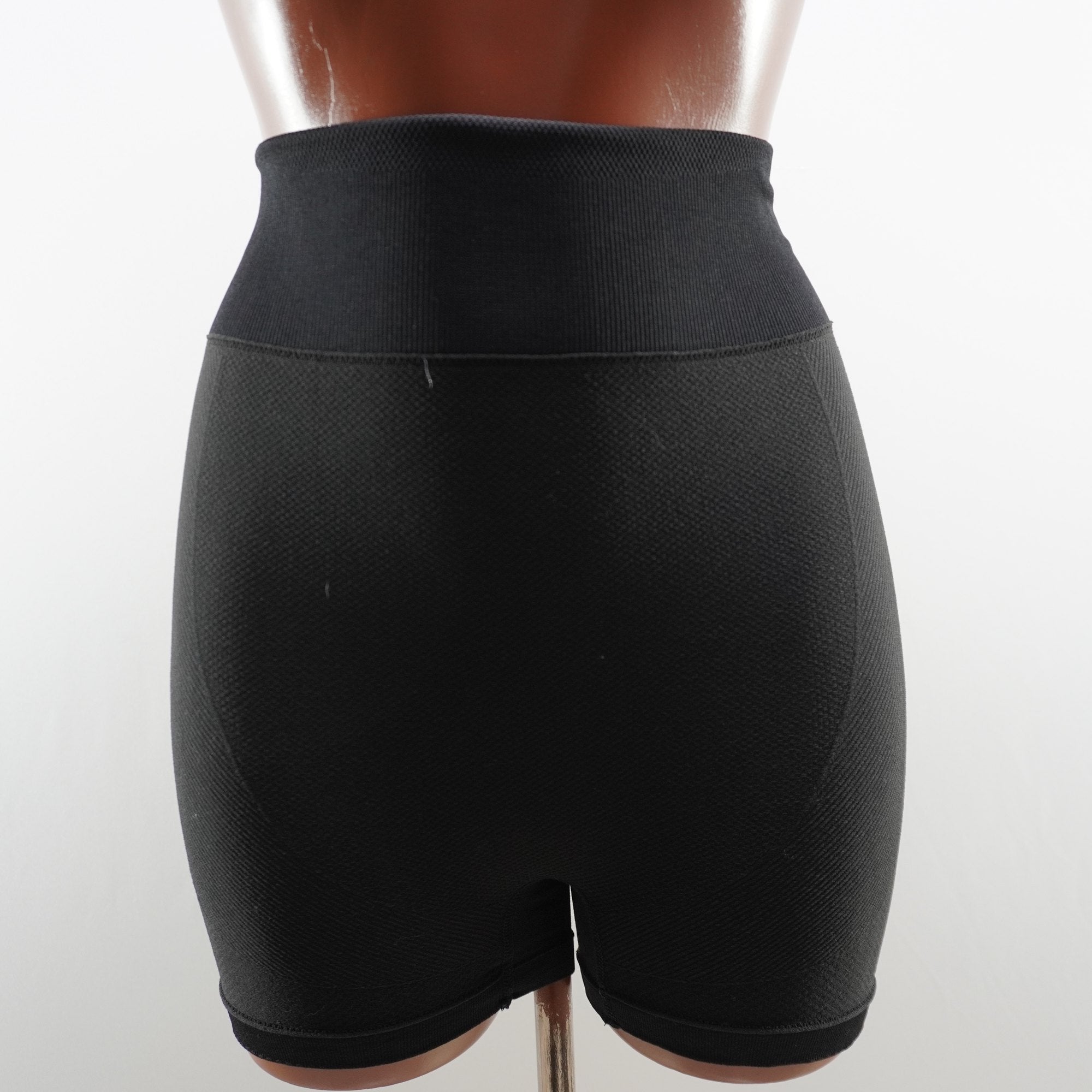Pantalones Cortos Estilo Legging Italian Style para Mujer Usados - Negro, M