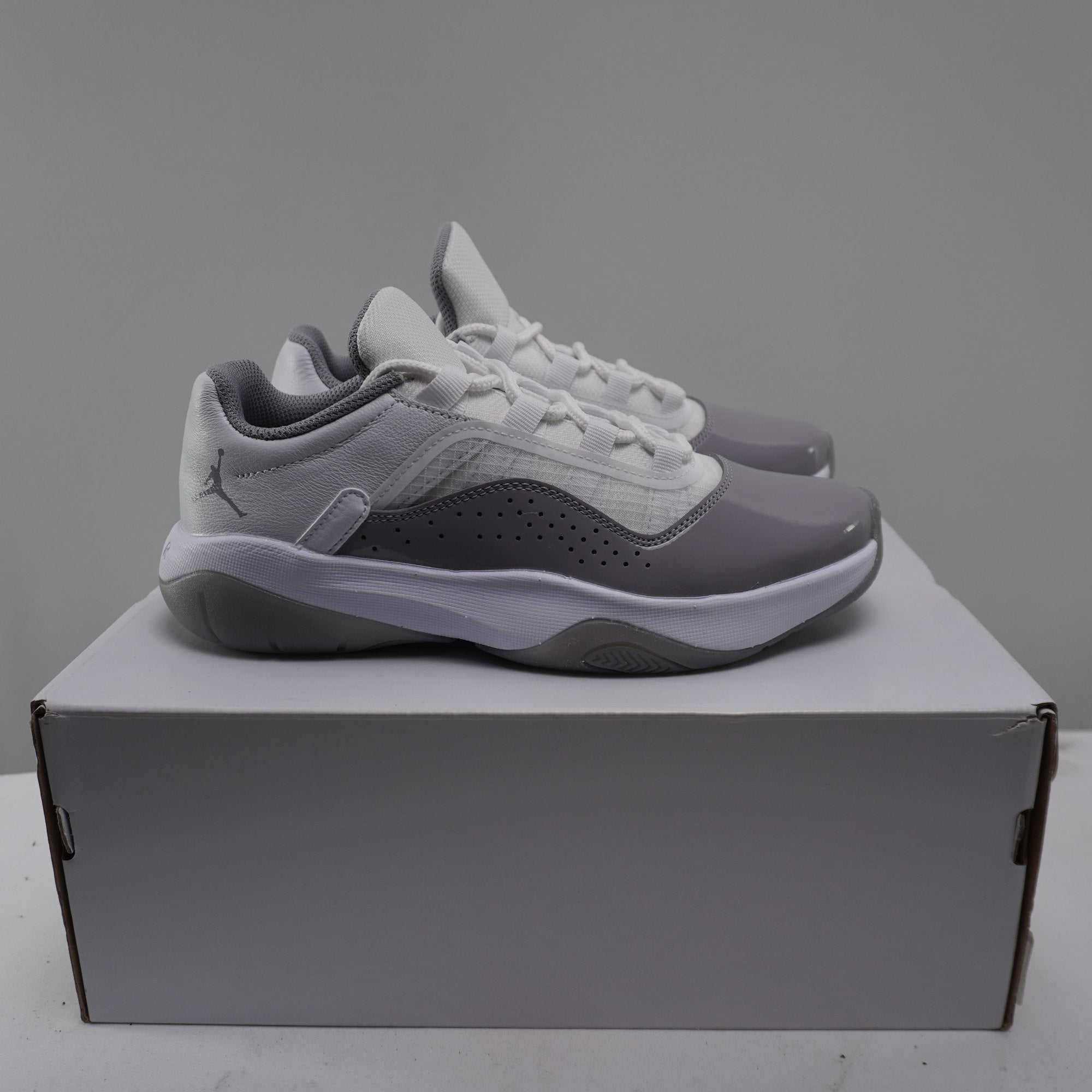 Zapatillas Jordan para Hombre Usadas - Blancas, Talla 37.5