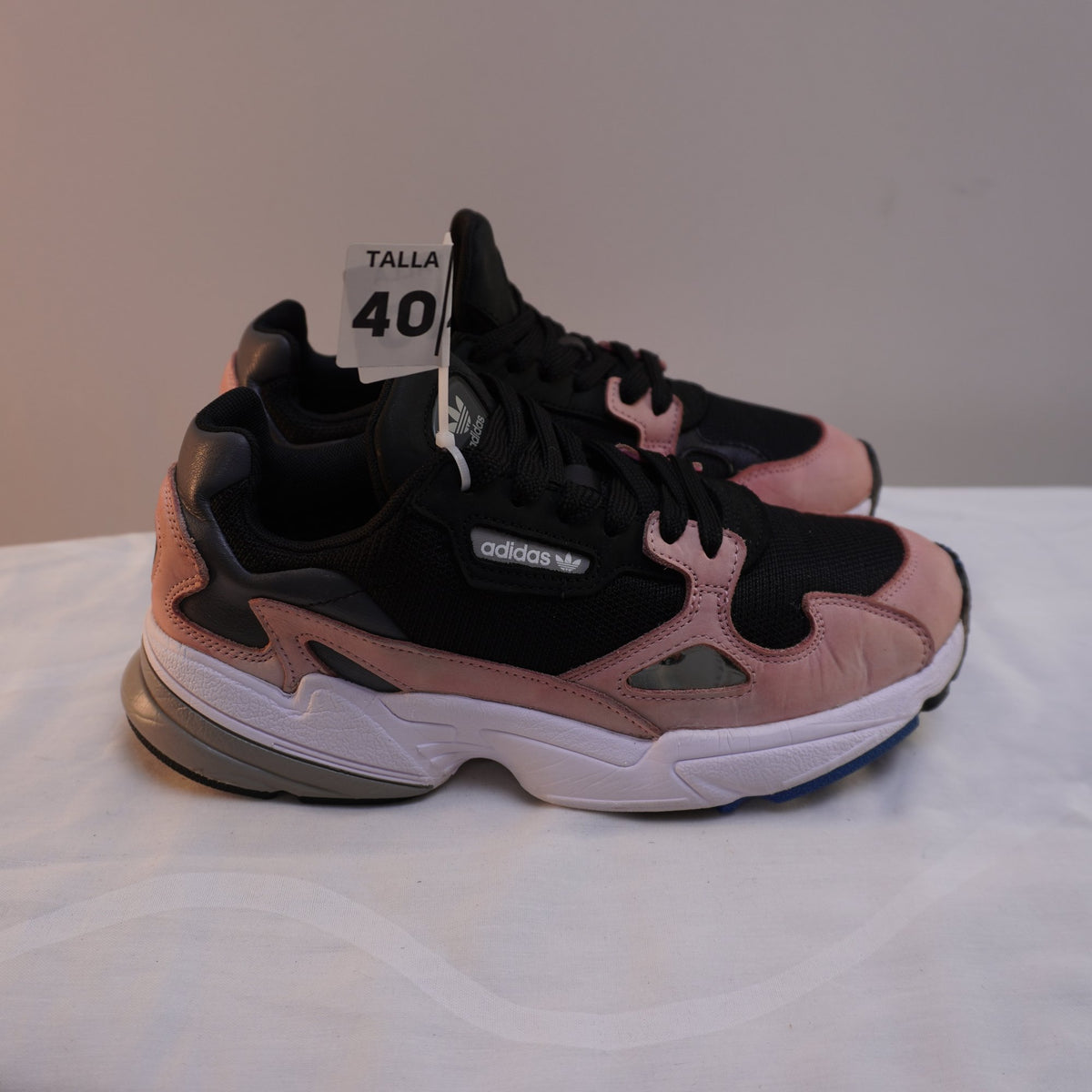 Zapatillas Adidas para Mujer Usadas - Multicolor, Talla 40