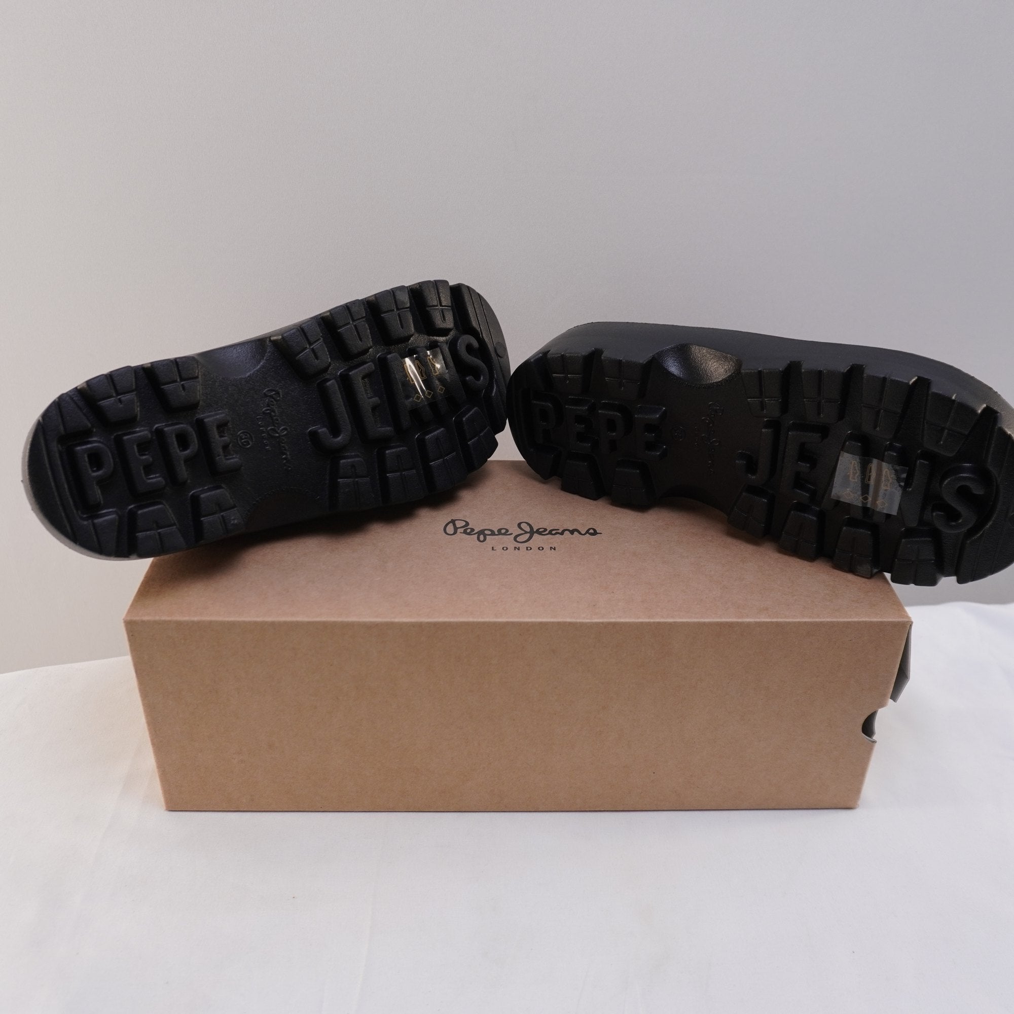 Zapatos Planos Pepe Jeans para Mujer Usados - Negro, Talla 36