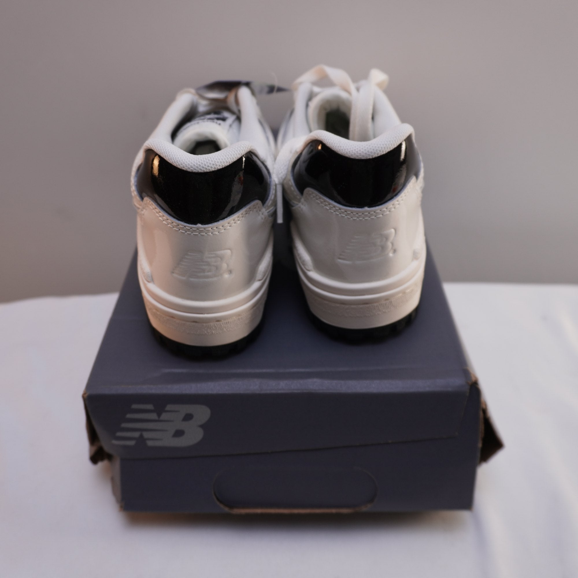 Zapatillas New Balance para Mujer Usadas - Blancas, Talla 40