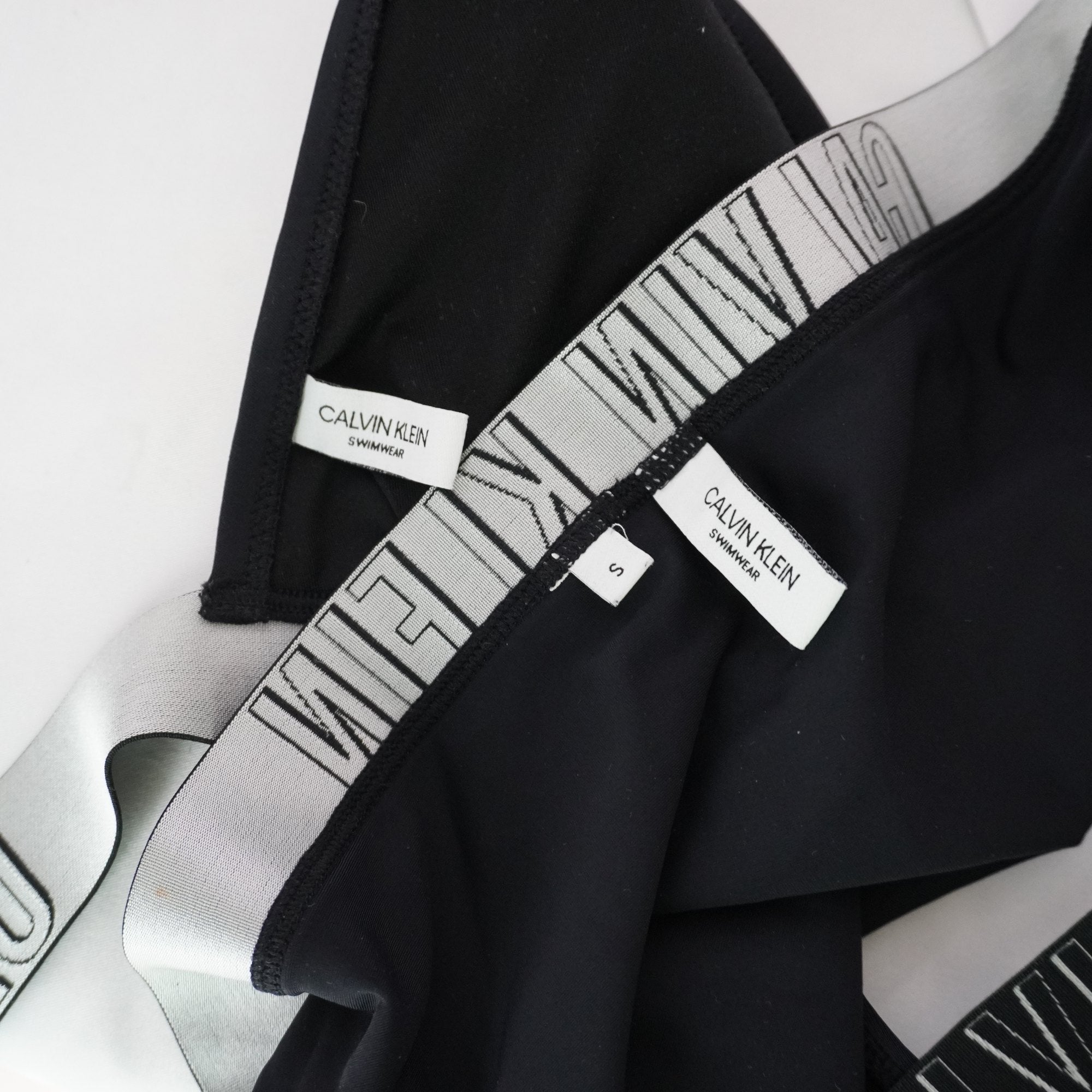 Vestido de Baño Calvin Klein para Mujer Usado - Negro, S