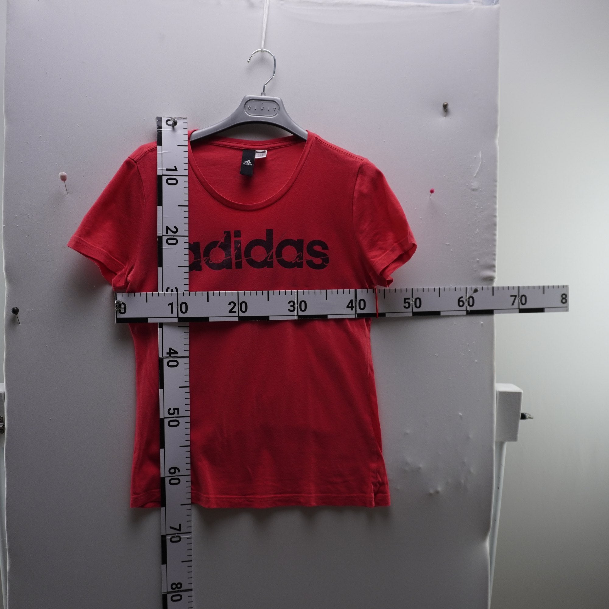 Camiseta de Manga Corta Adidas para Mujer - Roja, M, Usada en Muy Buen Estado