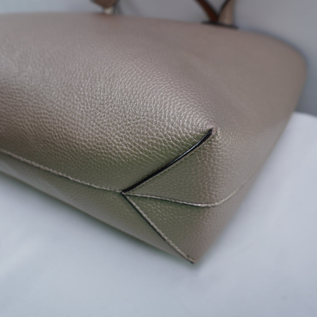 Bolso Baguette Guess para Mujer Usado - Rosa en Muy Buen Estado