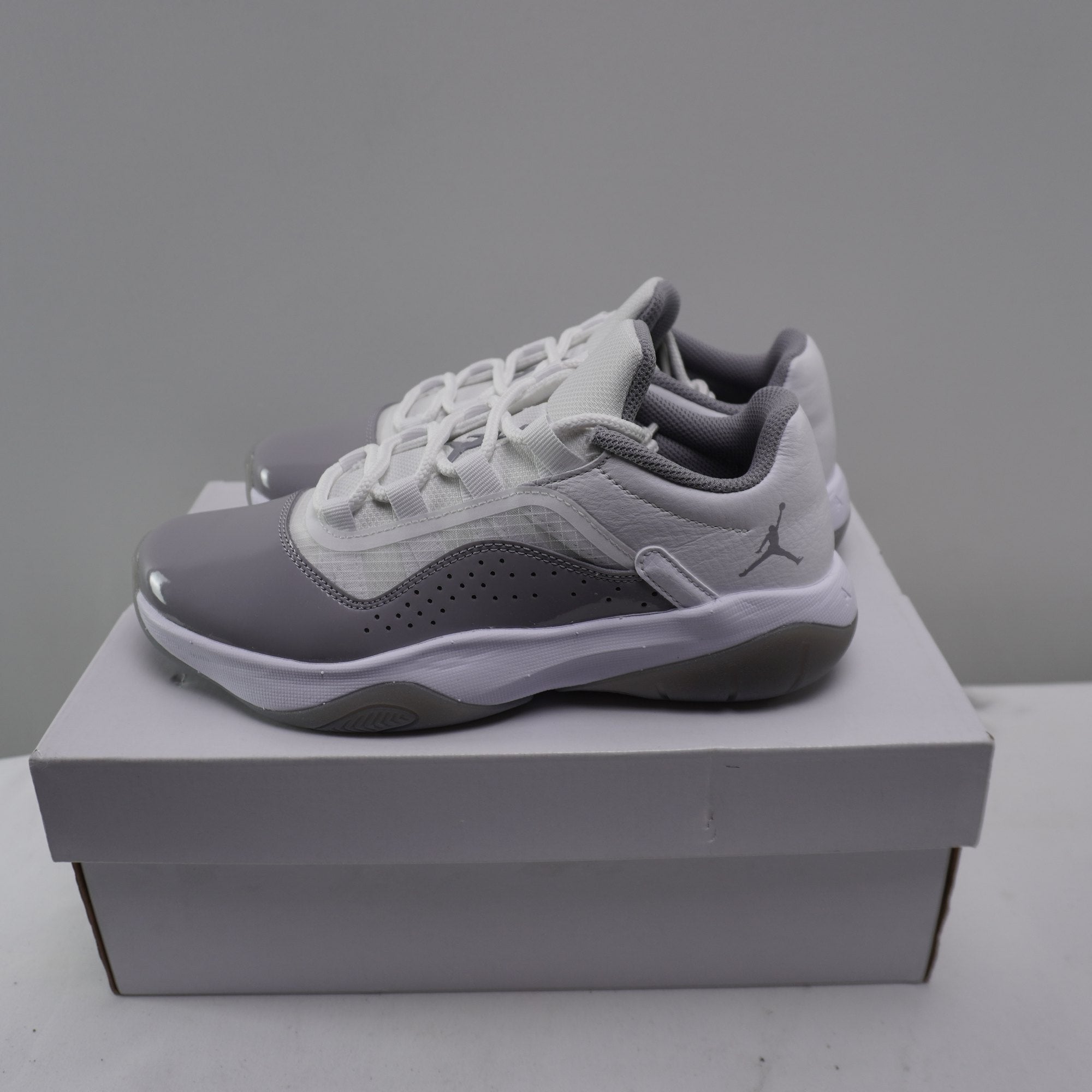 Zapatillas Jordan para Hombre Usadas - Blancas, Talla 37.5
