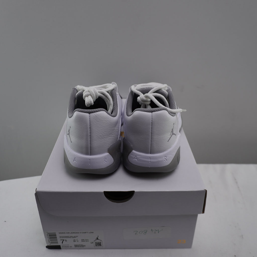 Zapatillas Jordan para Hombre Usadas - Blancas, Talla 38