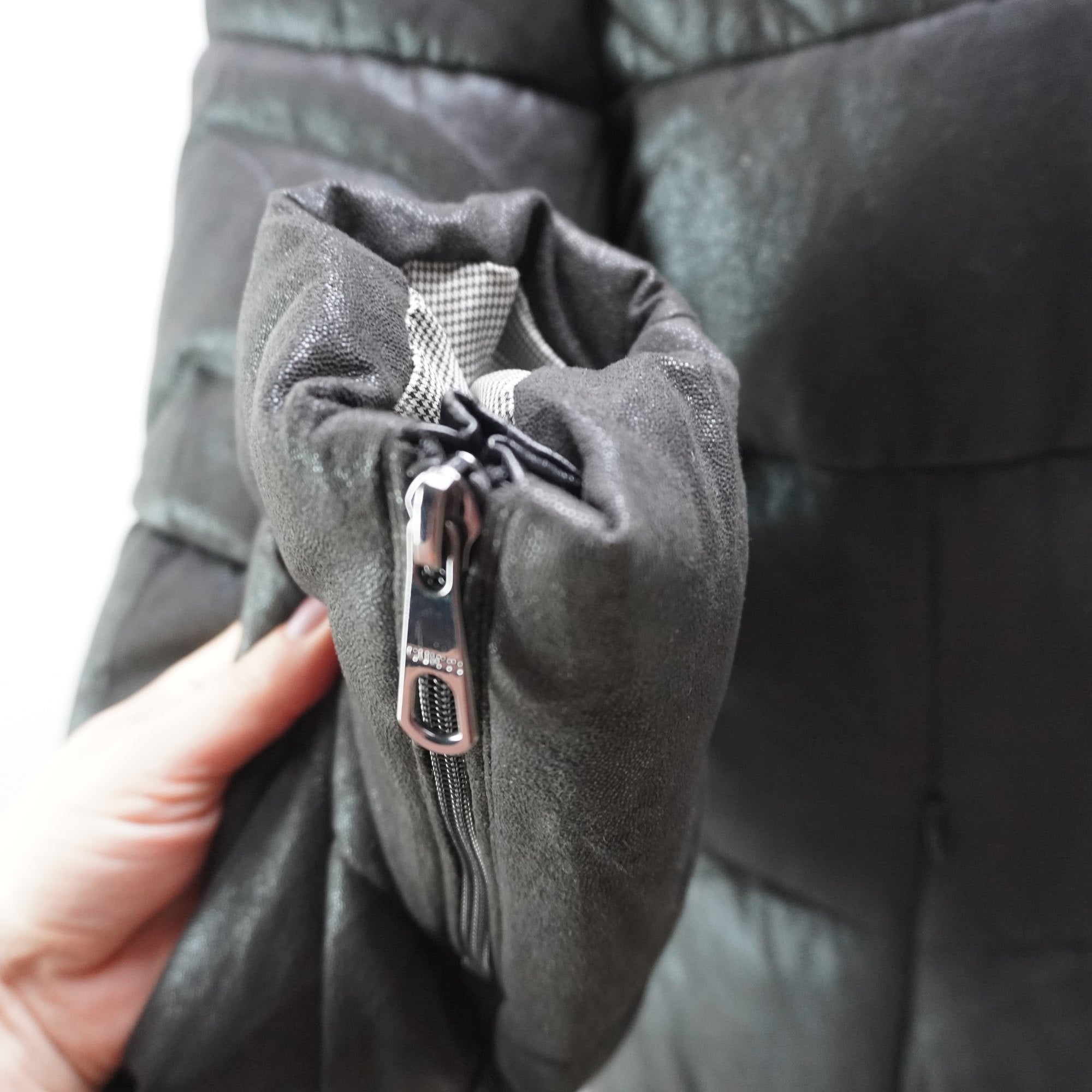 Parka Guess para Mujer Usada - Negra, L
