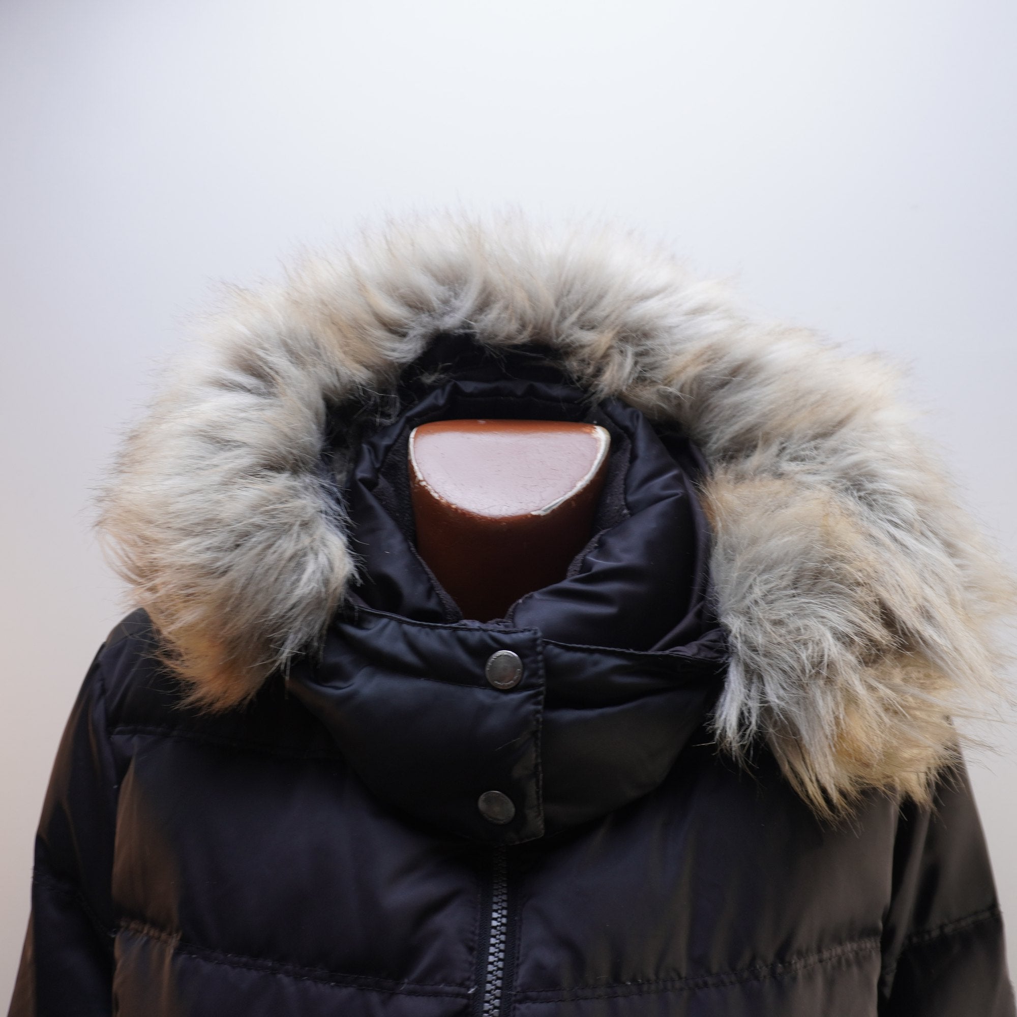 Parka Calvin Klein para Mujer Usada - Negra, XL