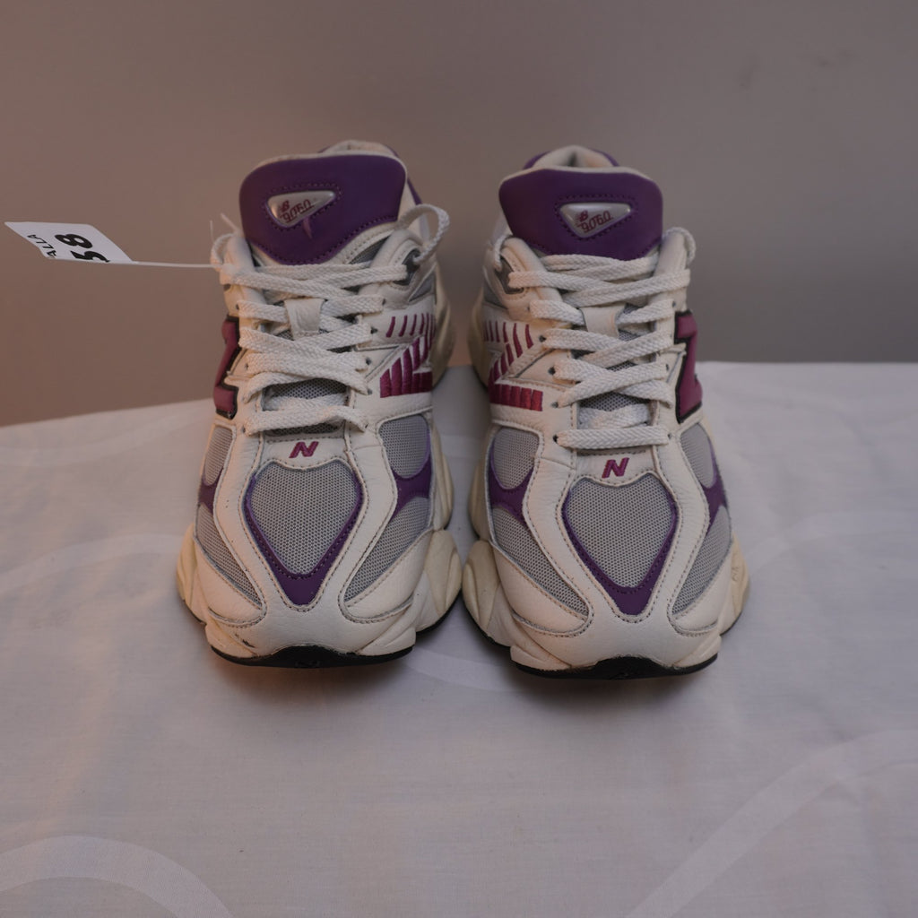 Zapatillas New Balance para Mujer Usadas - Blancas, Talla 38.5
