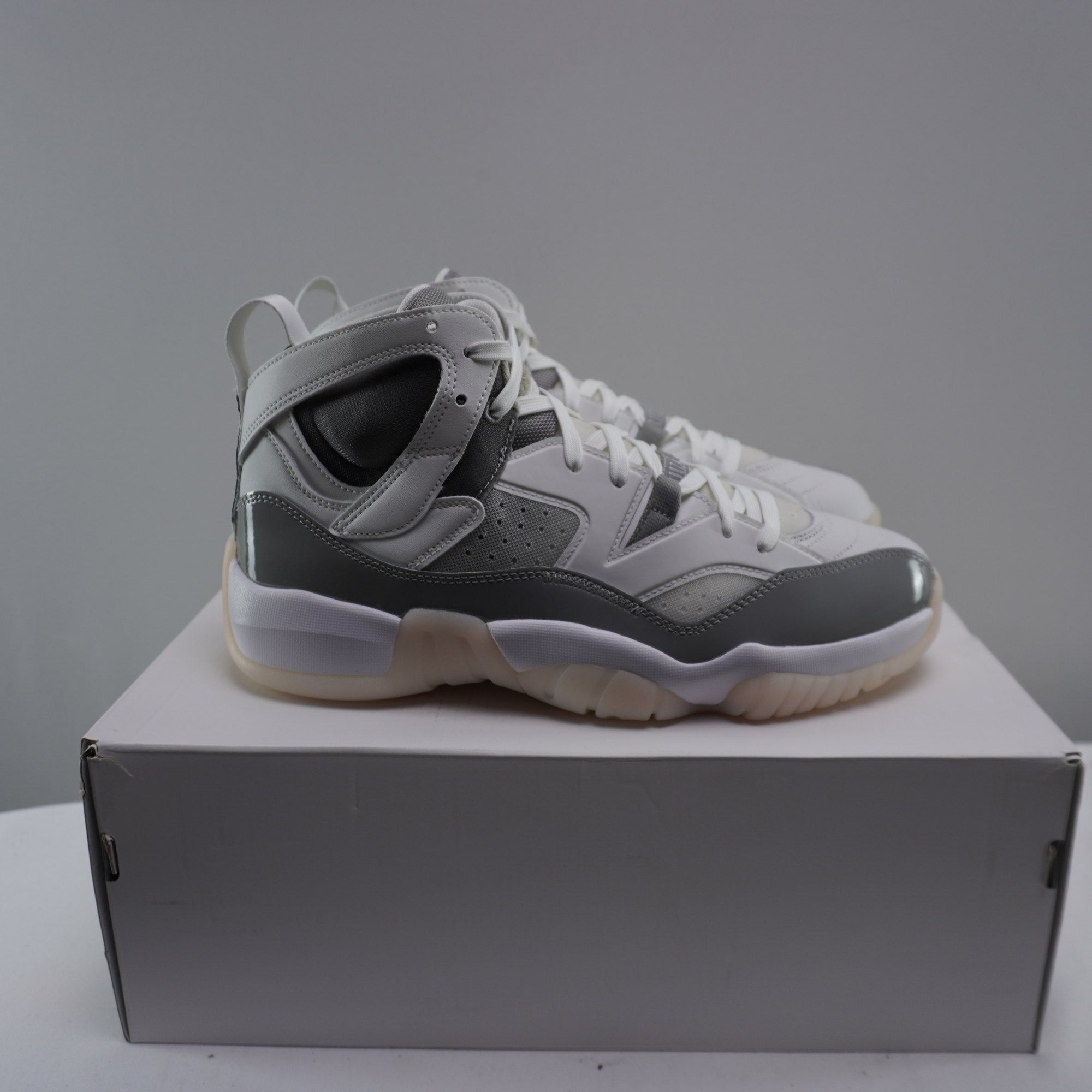 Zapatillas Jordan para Hombre Usadas - Blancas, 42.5