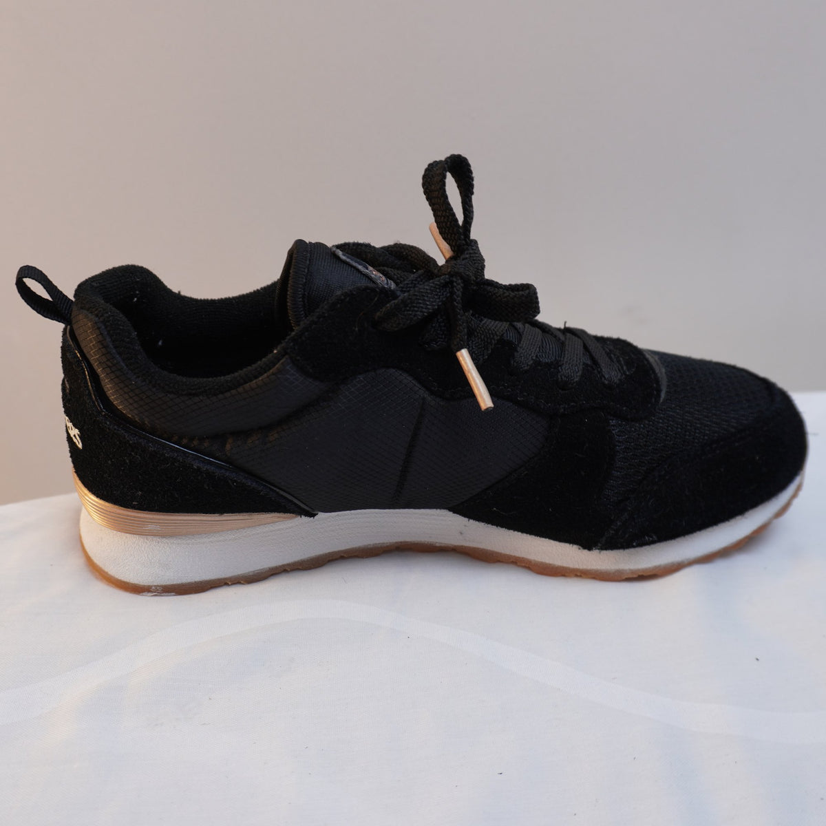 Zapatillas Skechers para Mujer Usadas - Negro, 39