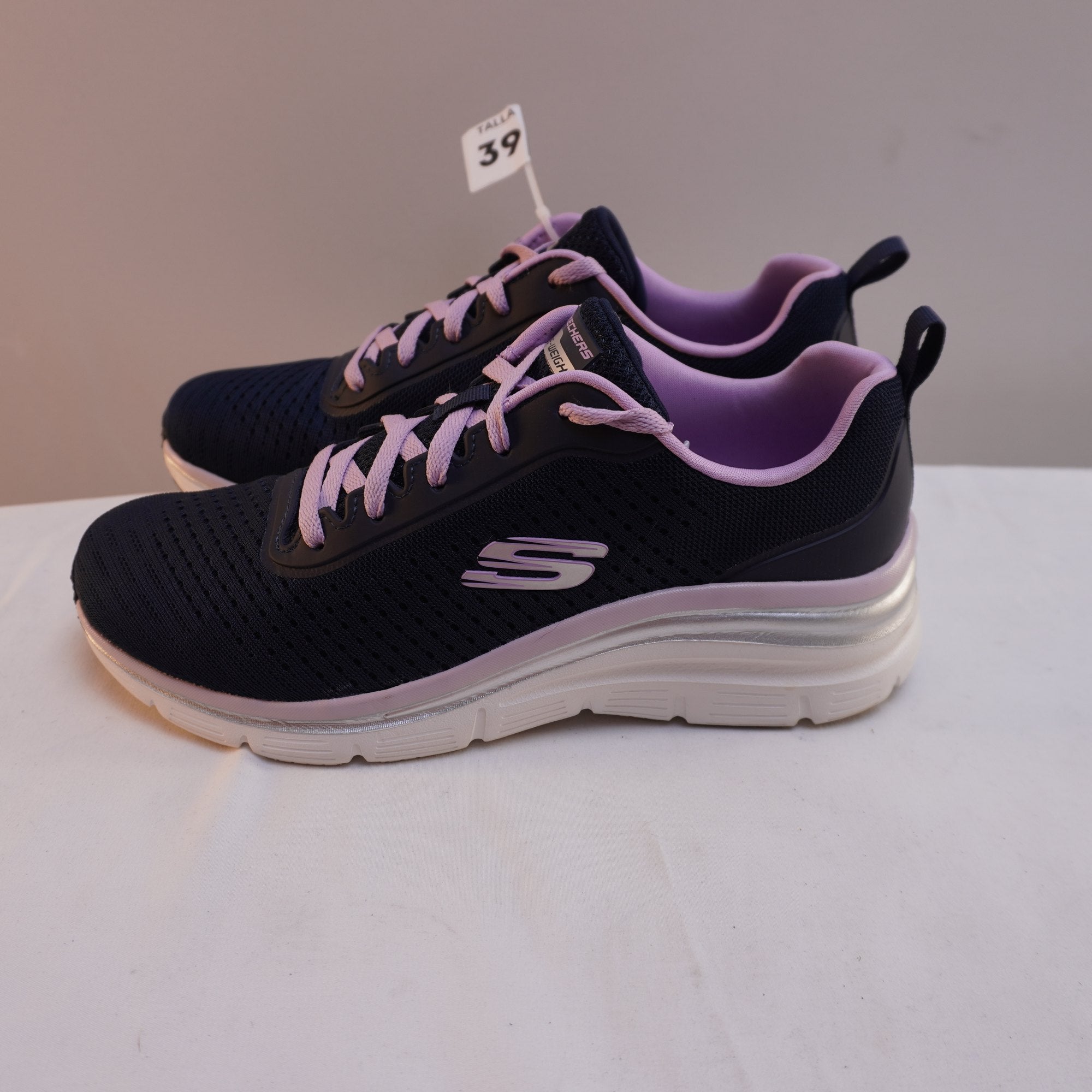 Zapatillas Skechers para Mujer Usadas - Azul Marino, Talla 39