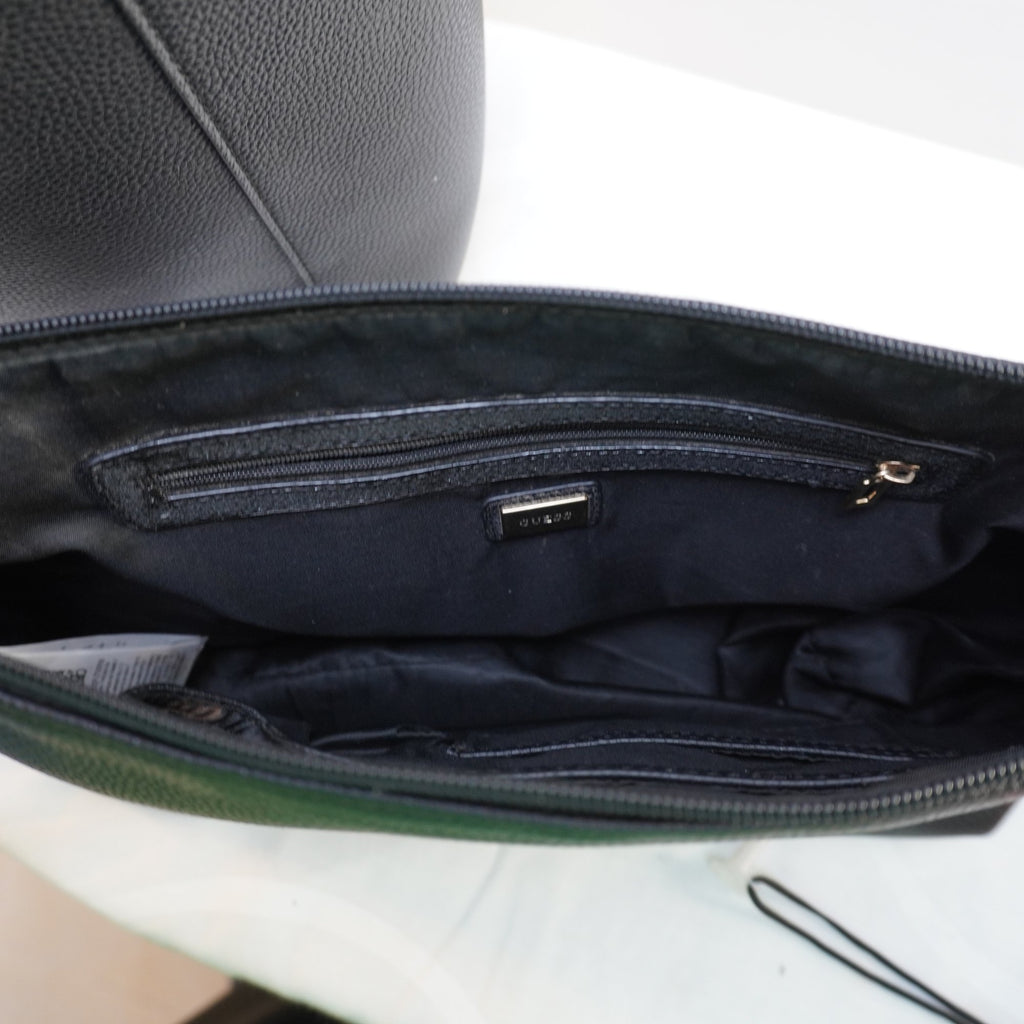Bolso Baguette Guess para Mujer Usado - Negro