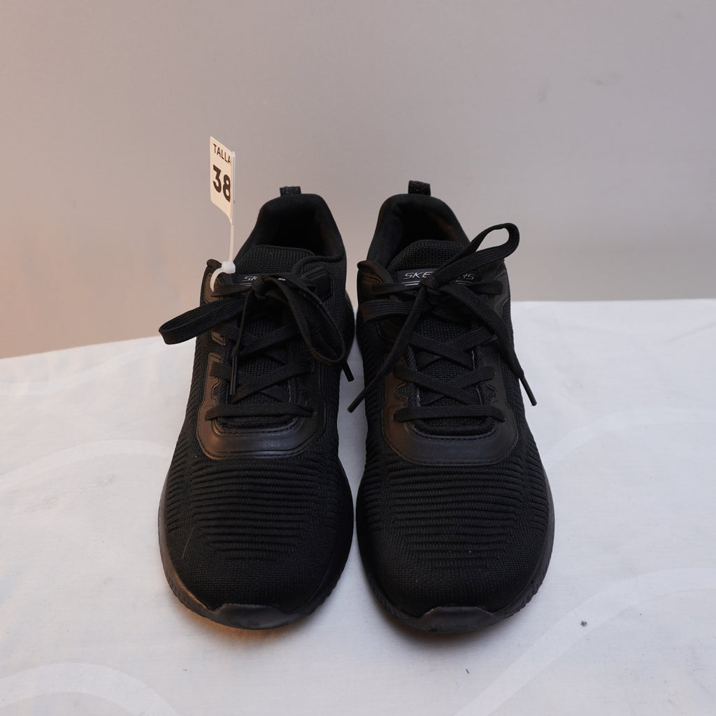 Zapatillas Skechers para Mujer Usadas - Negro, Talla 38