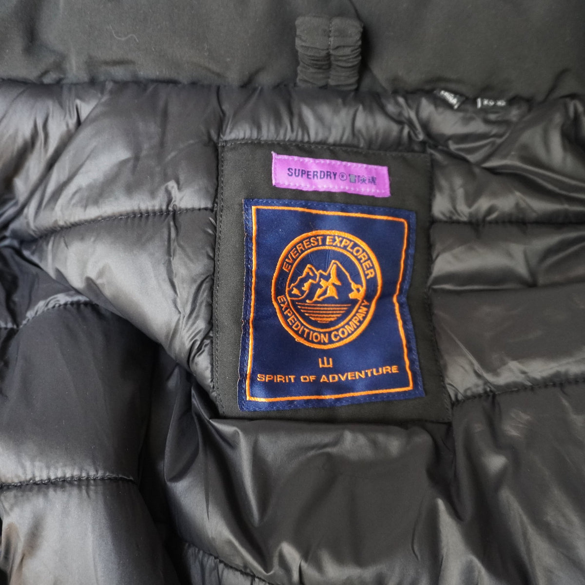 Parka Superdry para Mujer Usada - Negra, XL