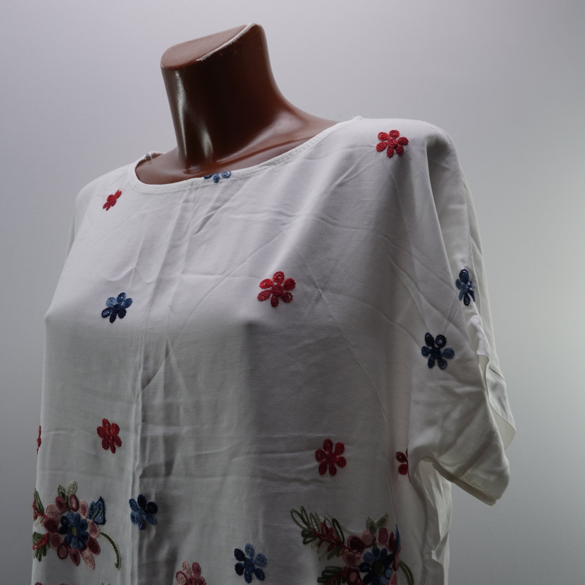 Camiseta de Manga Corta Italian Style para Mujer - Blanco, L, Usada en Muy Buen Estado