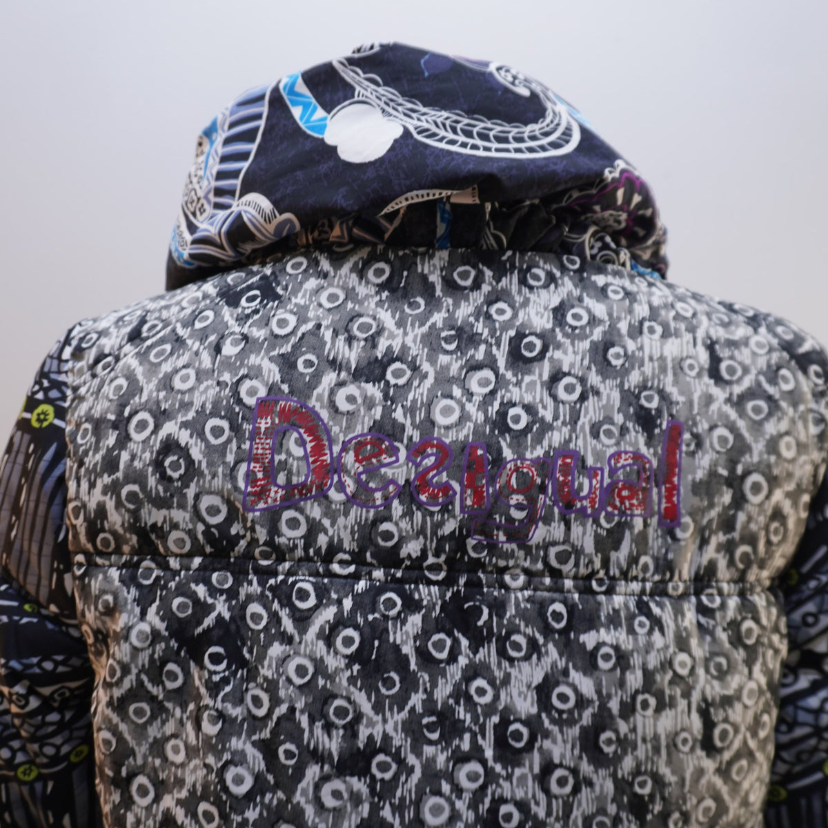 Parka Desigual para Mujer Usada - Multicolor, XL