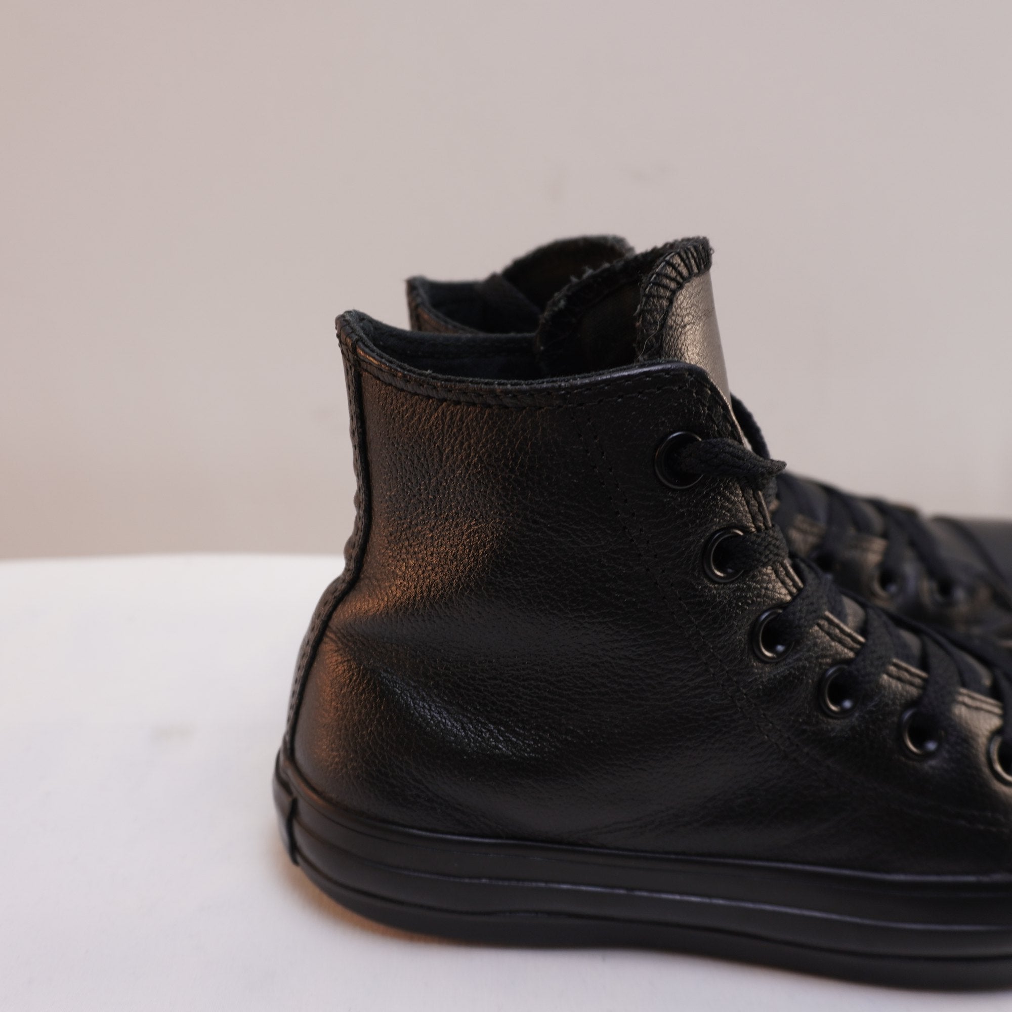 Zapatillas Converse para Mujer en Negro - Talla 37, Usadas en Muy Buen Estado