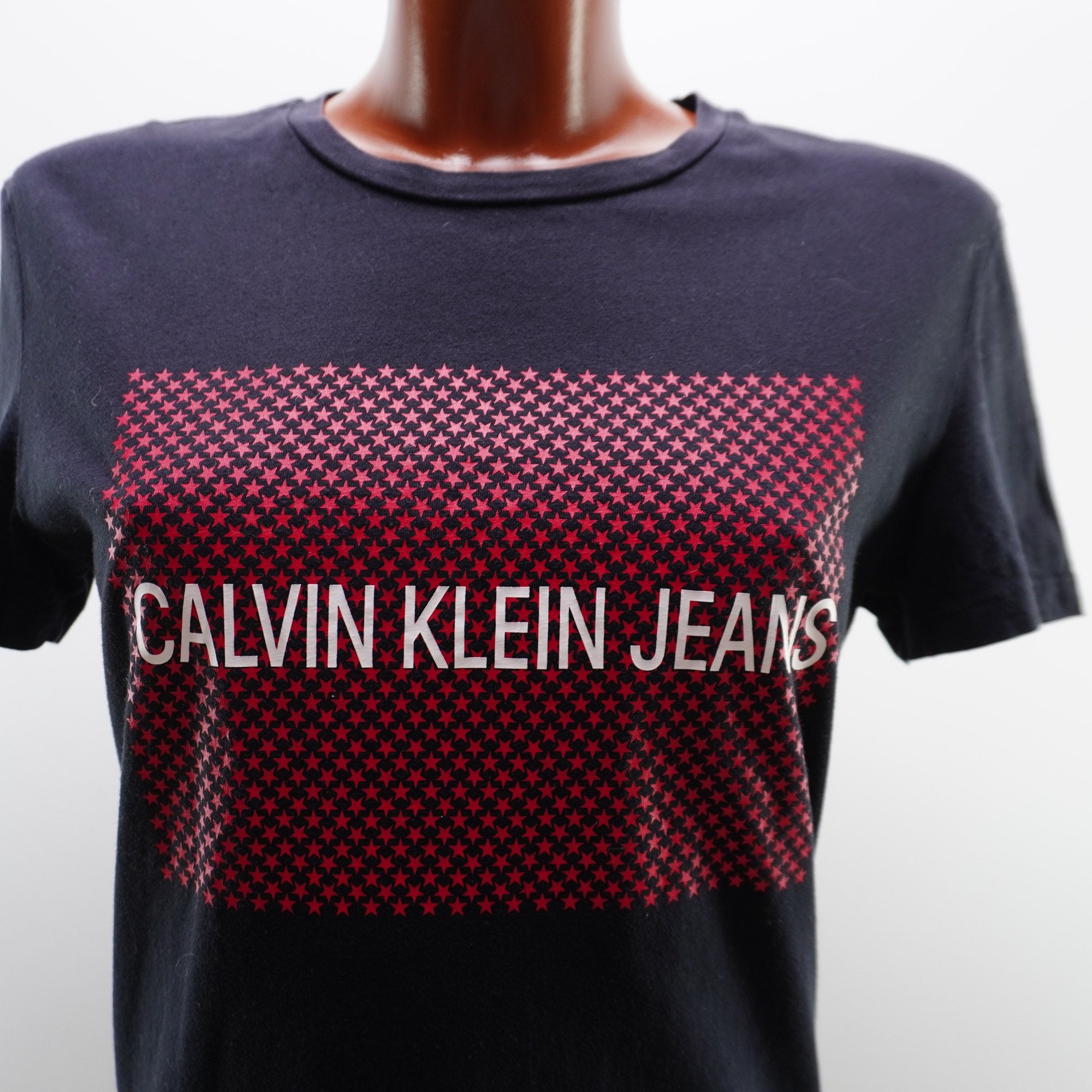 Camiseta de Manga Corta Calvin Klein para Mujer Usada - Negro, L