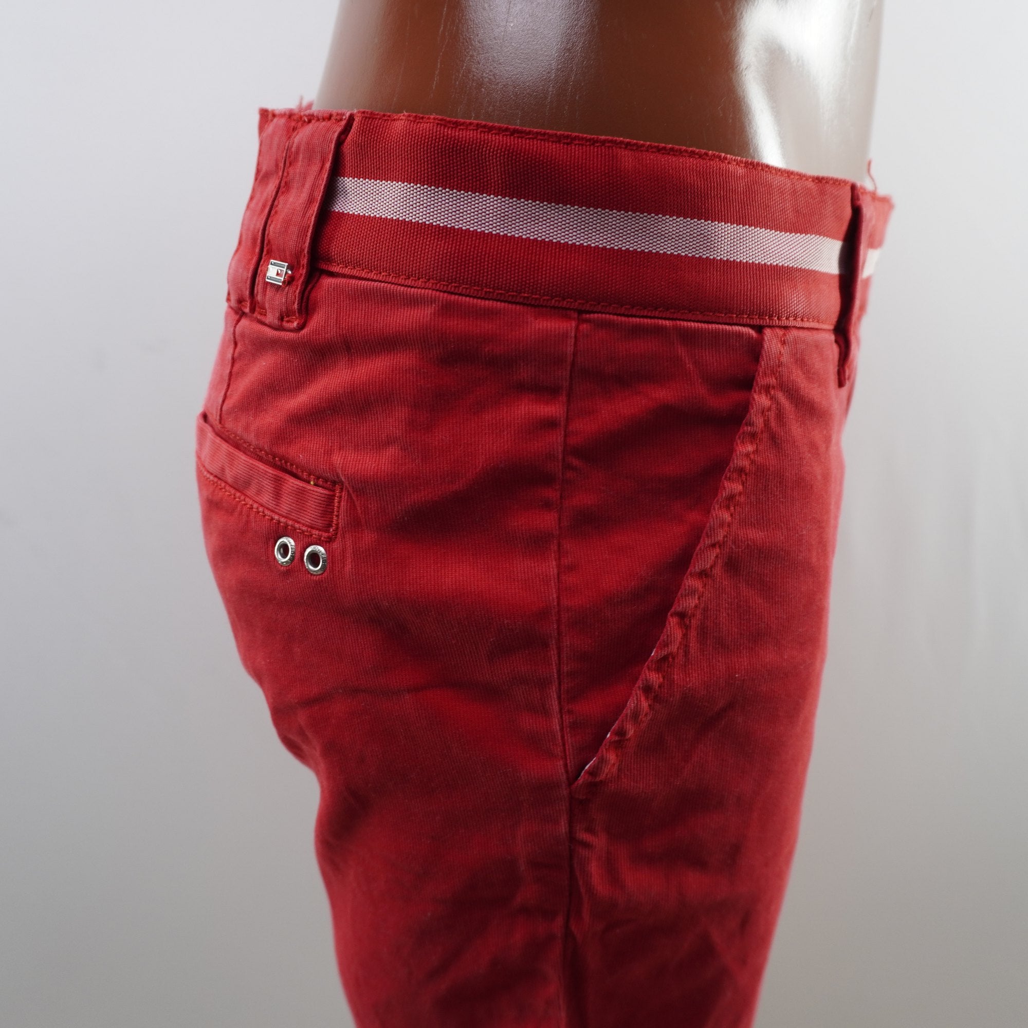 Pantalones Cortos Vaqueros Tommy Hilfiger para Mujer Usados - Rojo, S