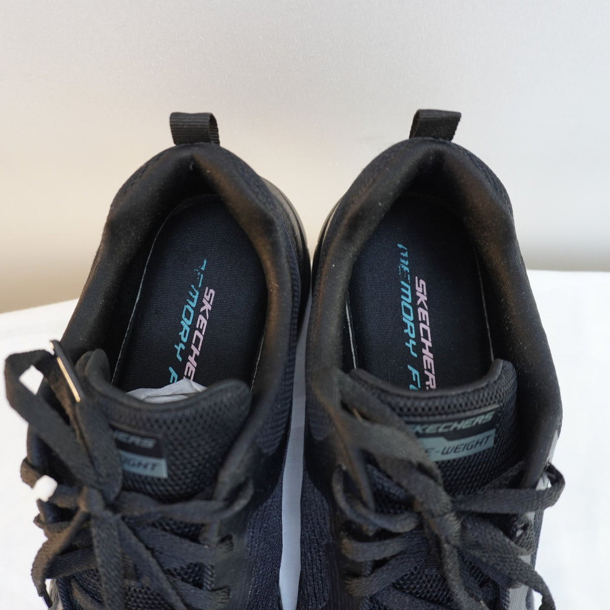 Zapatillas Skechers para Mujer Usadas - Negro, 41