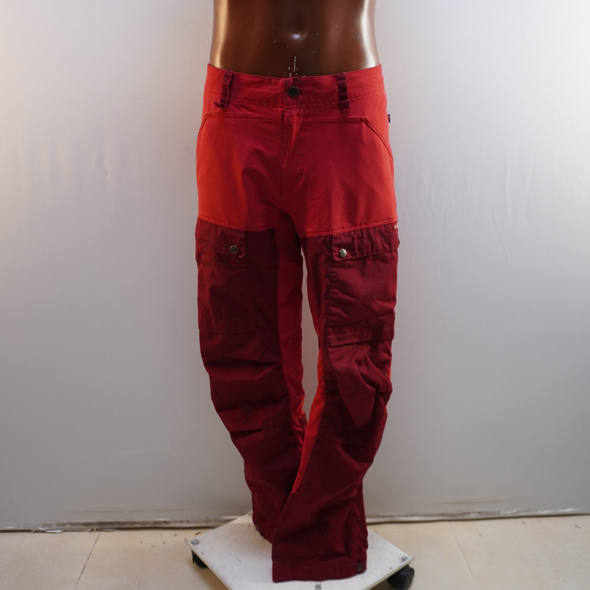 Pantalones tipo Cargo Fjallraven para Mujer Usados - Rojos, L